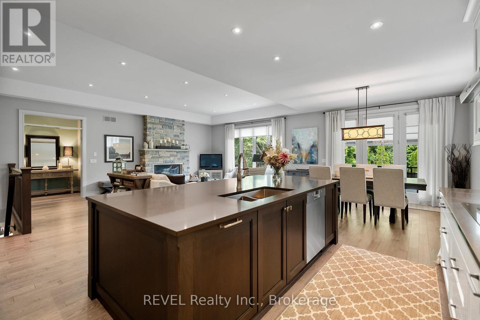 2 Tulip Tree Road, Niagara-On-The-Lake (St. Davids), ON - Indoor Photo Showing Kitchen With Double Sink
