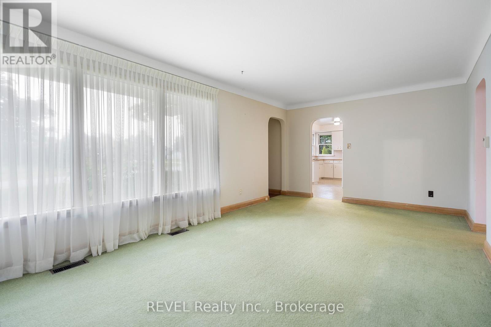 1544 Four Mile Creek Road, Niagara-On-The-Lake (Virgil), ON - Indoor Photo Showing Other Room