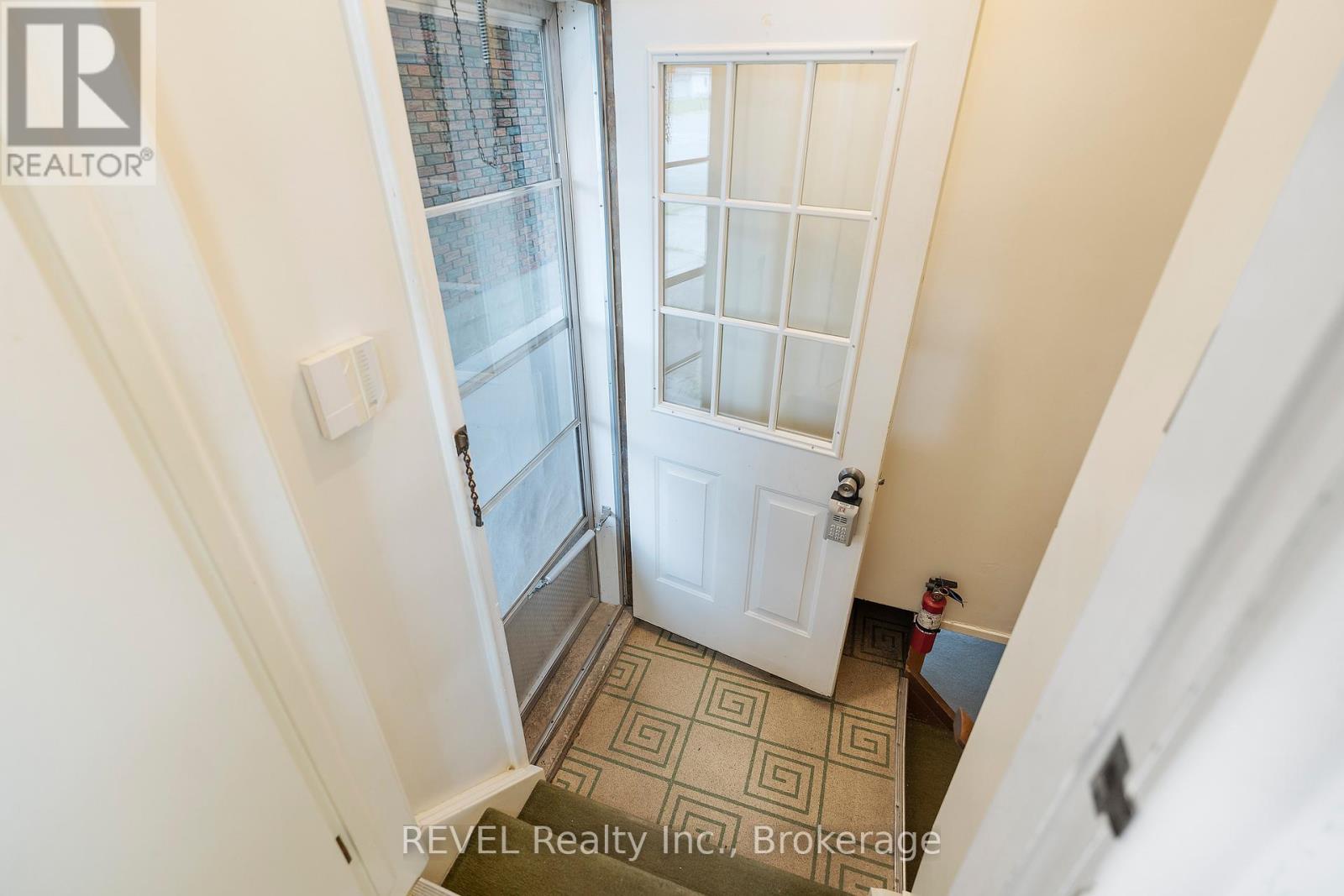 1544 Four Mile Creek Road, Niagara-On-The-Lake (Virgil), ON - Indoor Photo Showing Other Room