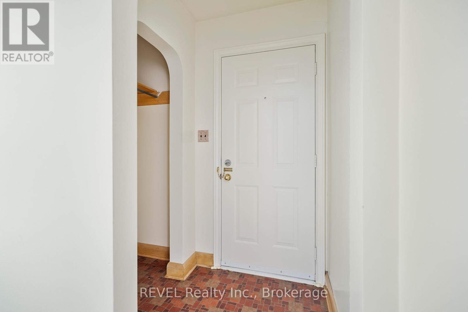 1544 Four Mile Creek Road, Niagara-On-The-Lake (Virgil), ON - Indoor Photo Showing Other Room