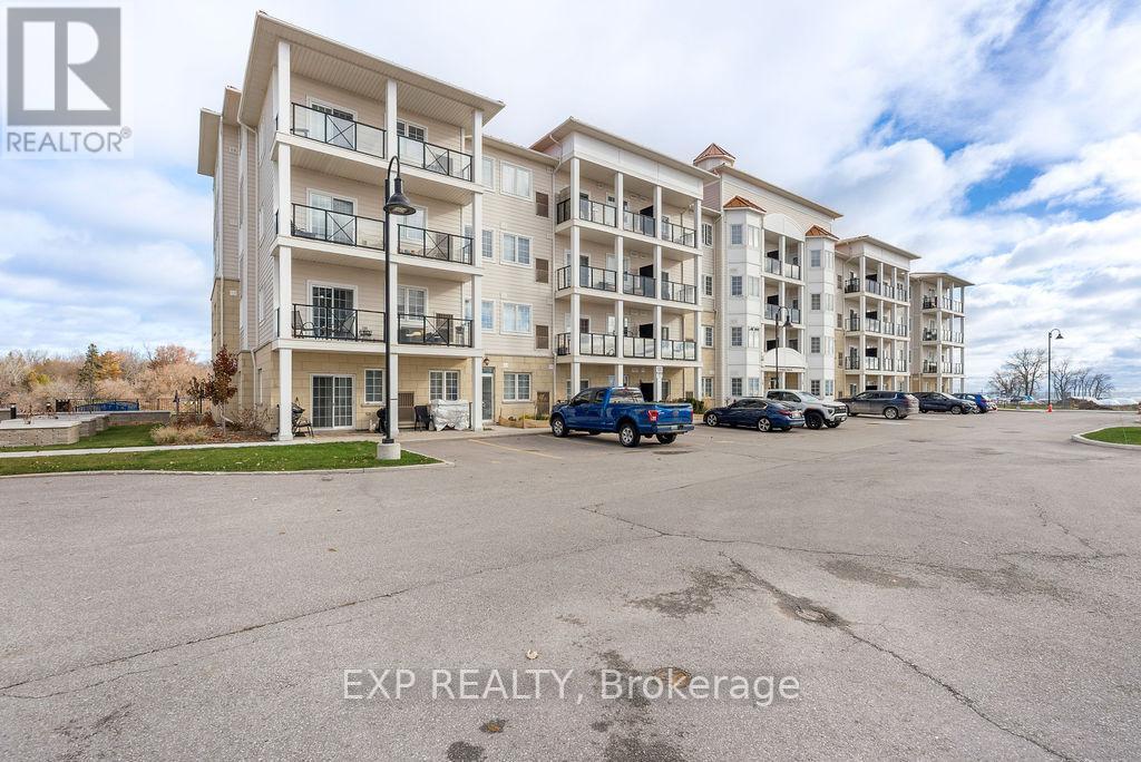 308 - 70 Shipway Avenue, Clarington, ON - Outdoor With Balcony With Facade