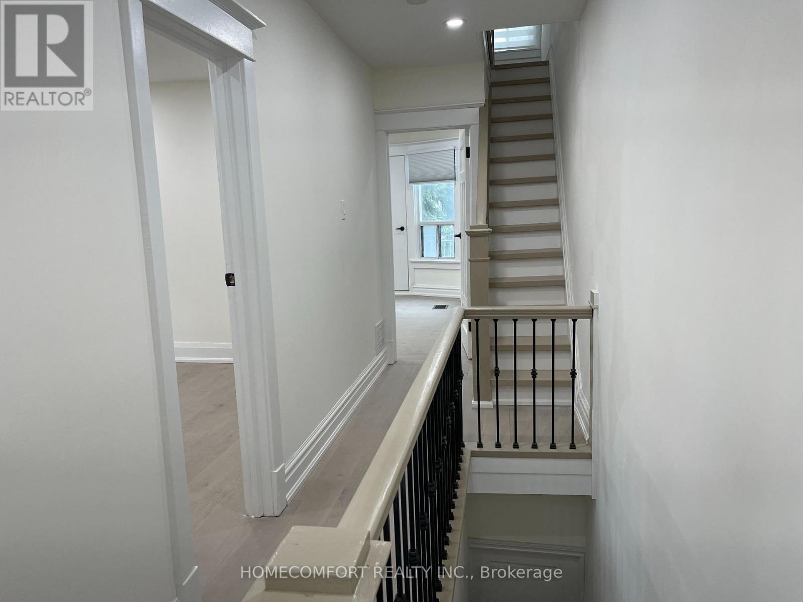 Upper - 33 Strathmore Boulevard, Toronto, ON - Indoor Photo Showing Other Room