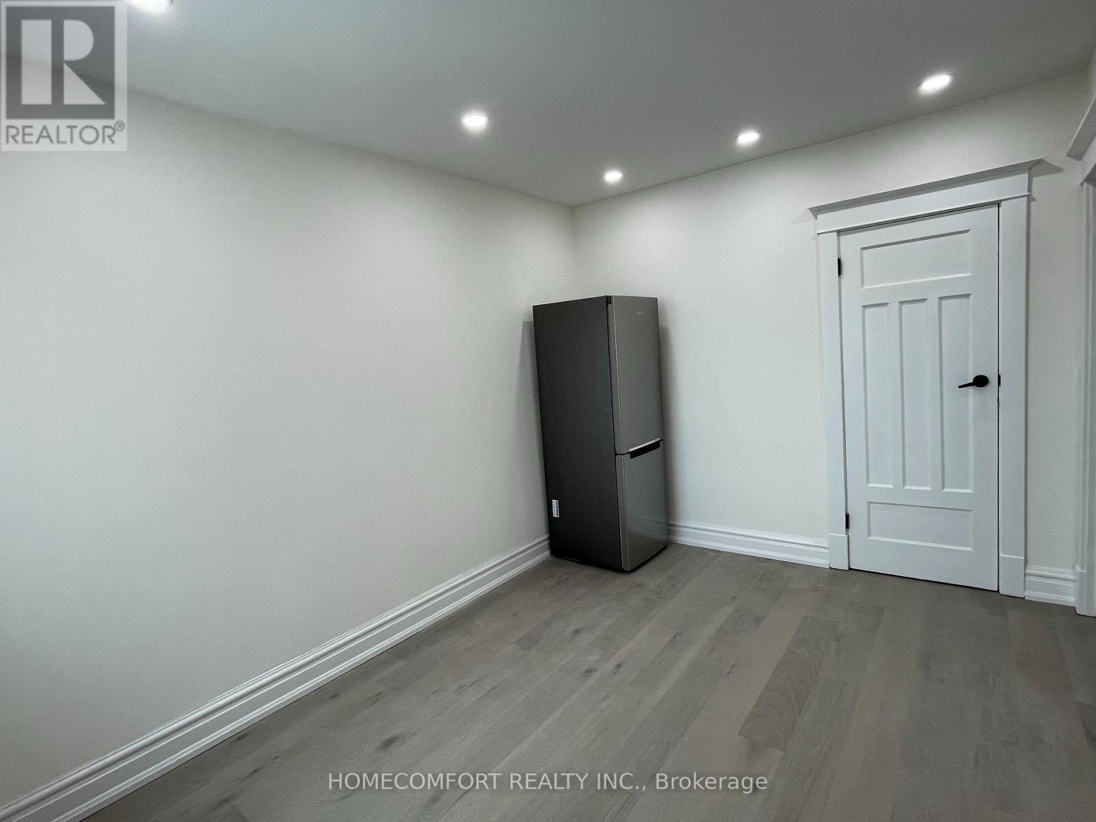 Upper - 33 Strathmore Boulevard, Toronto, ON - Indoor