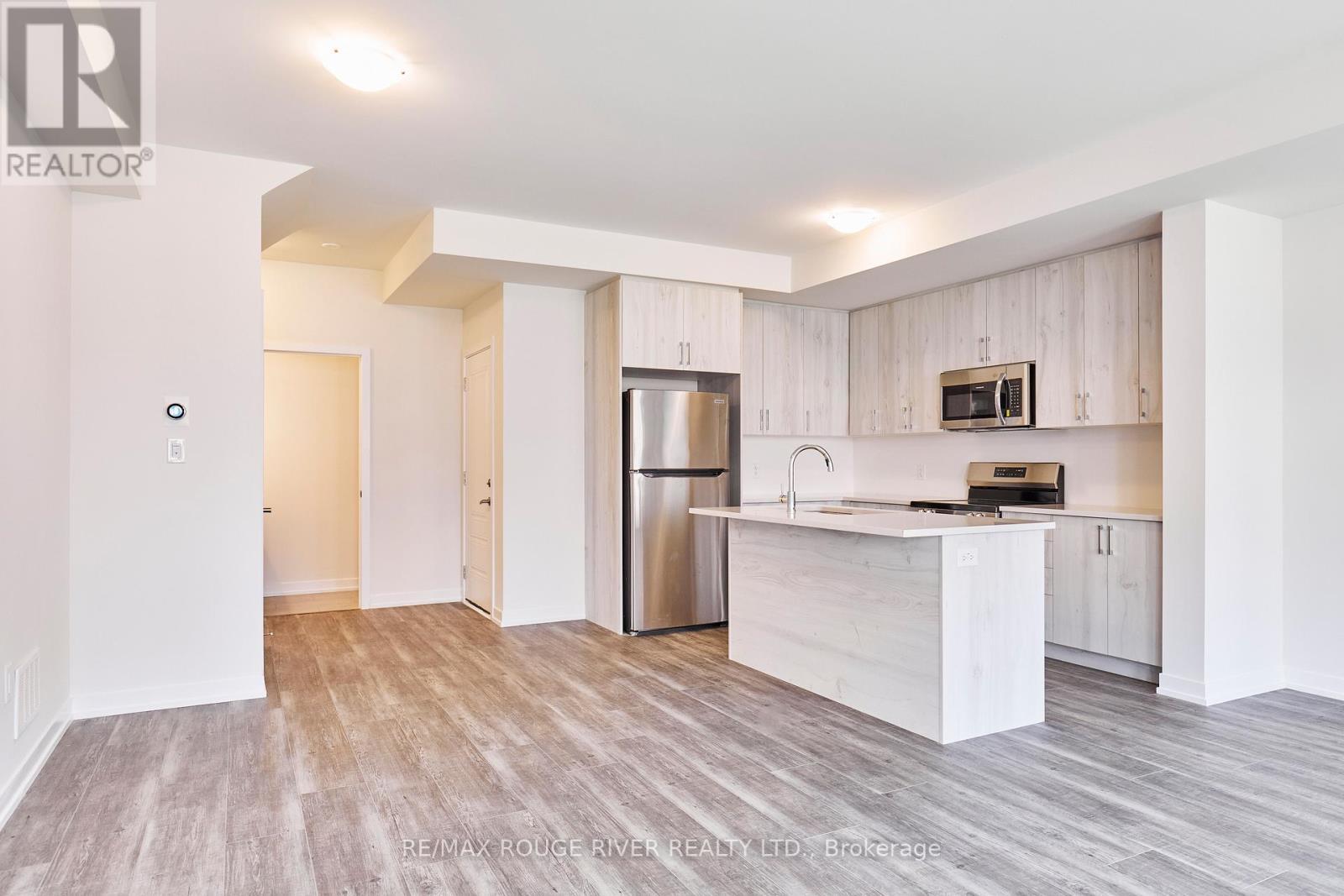 82 Ziibi Way, Clarington, ON - Indoor Photo Showing Kitchen With Stainless Steel Kitchen