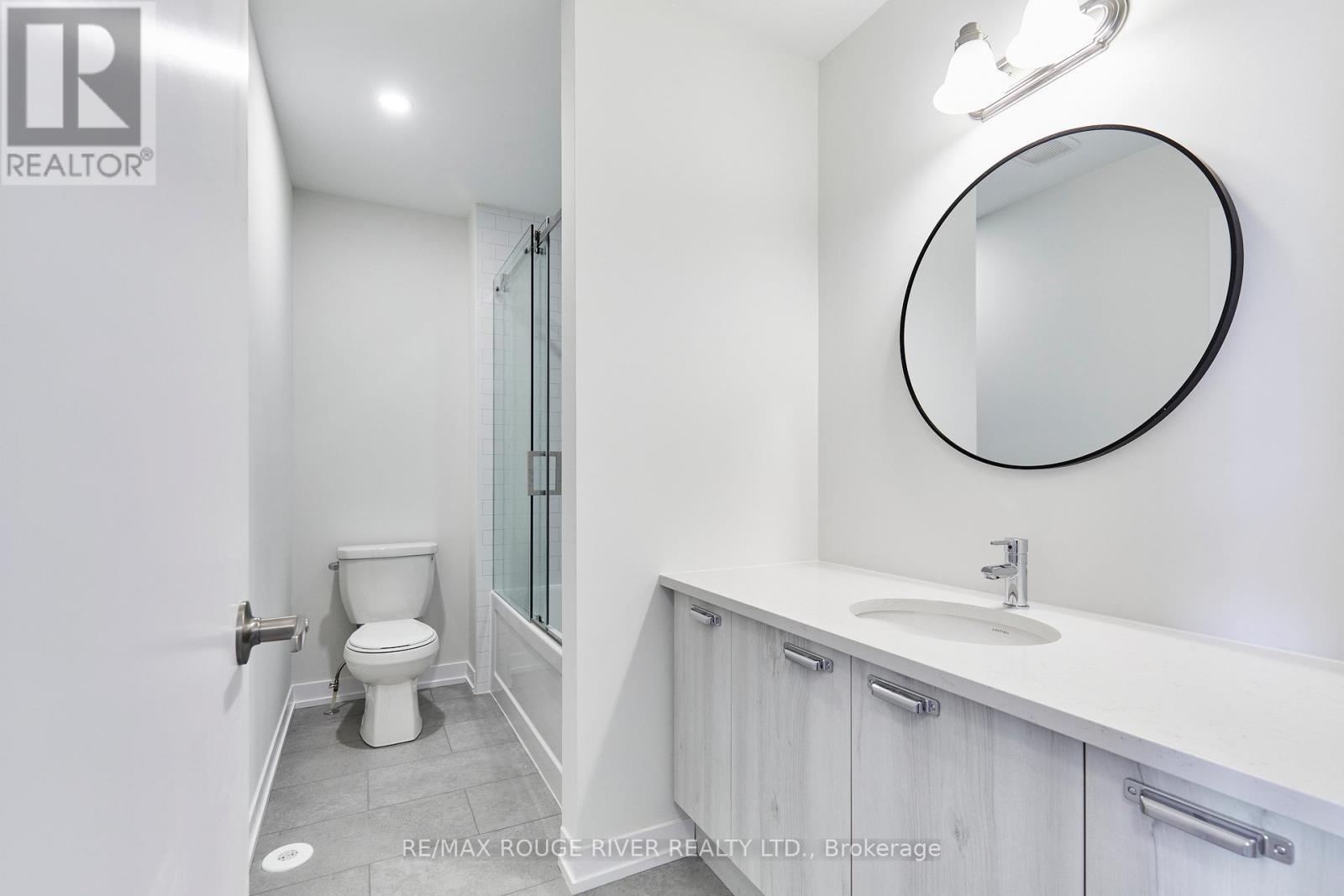82 Ziibi Way, Clarington, ON - Indoor Photo Showing Bathroom