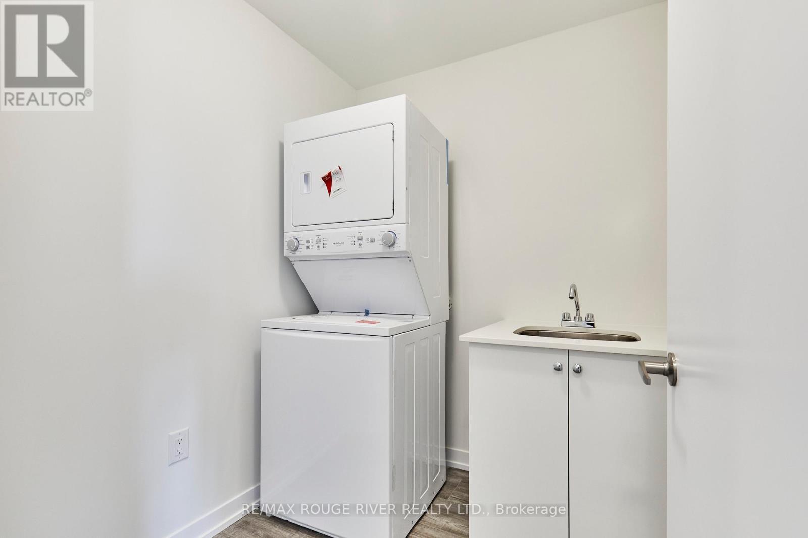 82 Ziibi Way, Clarington, ON - Indoor Photo Showing Laundry Room
