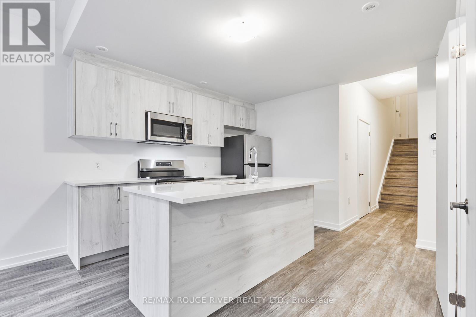 82 Ziibi Way, Clarington, ON - Indoor Photo Showing Kitchen