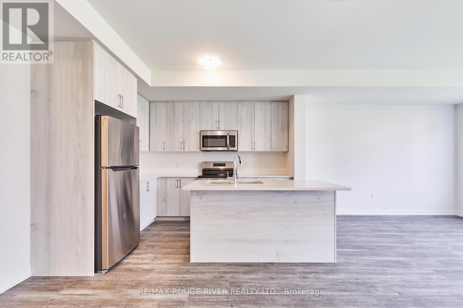 82 Ziibi Way, Clarington, ON - Indoor Photo Showing Kitchen With Stainless Steel Kitchen