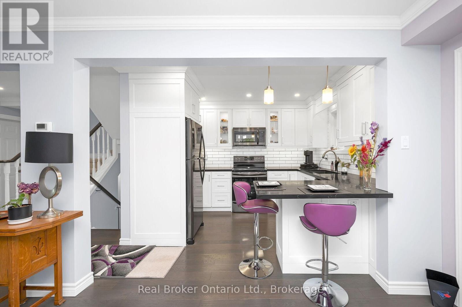 163 Ross Lane, Oakville (Ro River Oaks), ON - Indoor Photo Showing Kitchen