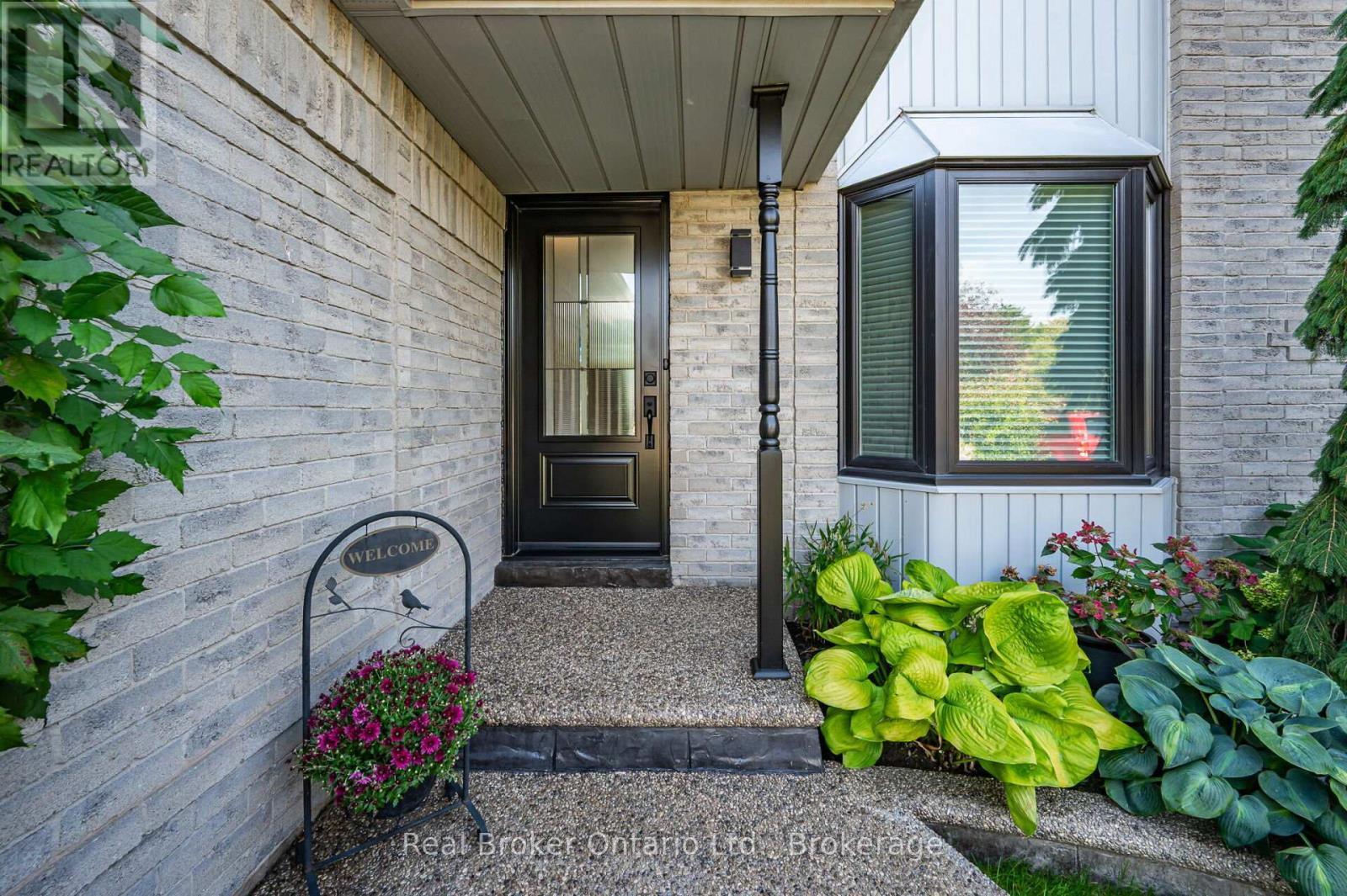 163 Ross Lane, Oakville (Ro River Oaks), ON - Outdoor