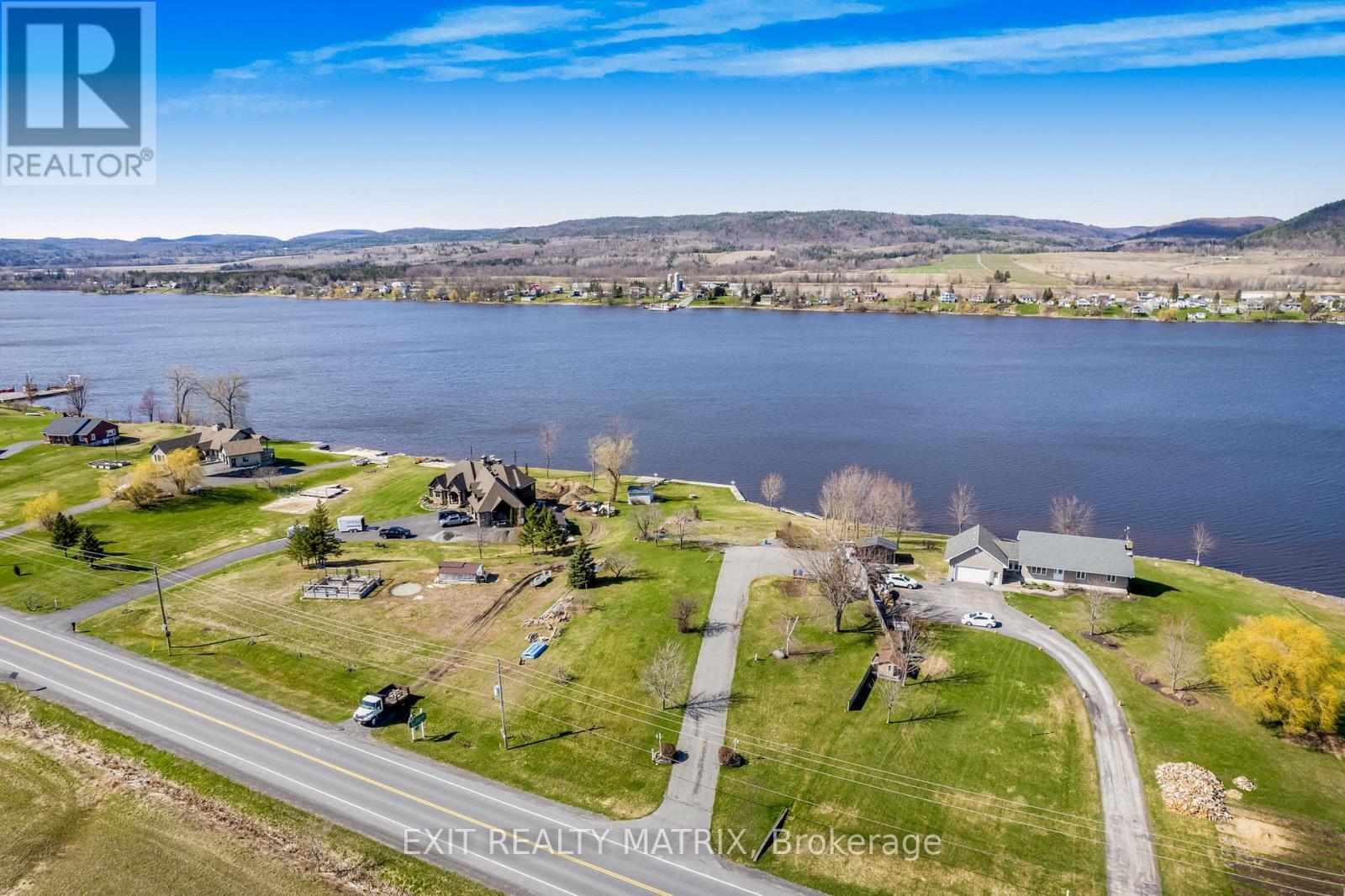 1755 Rue Lajoie Street, Alfred And Plantagenet, ON