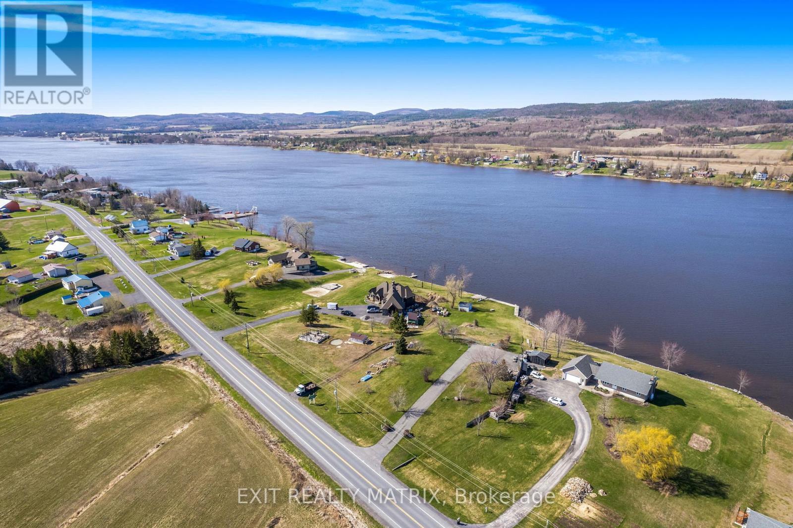 1755 Rue Lajoie Street, Alfred And Plantagenet, ON