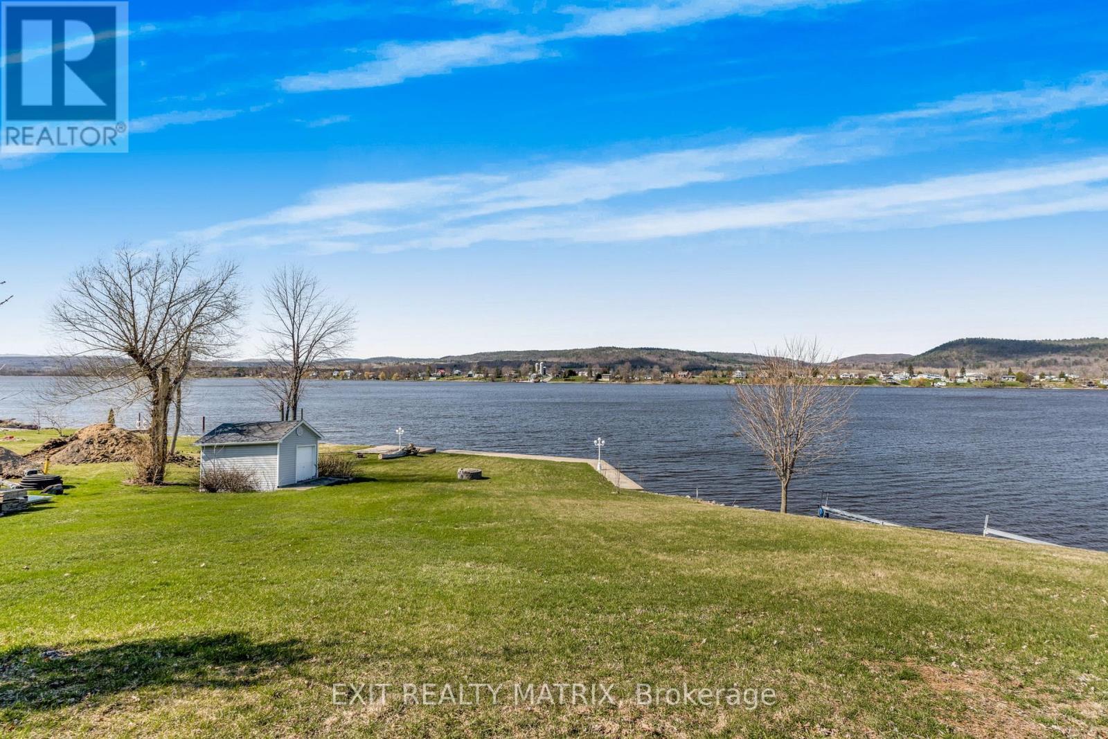 1755 Rue Lajoie Street, Alfred And Plantagenet, ON