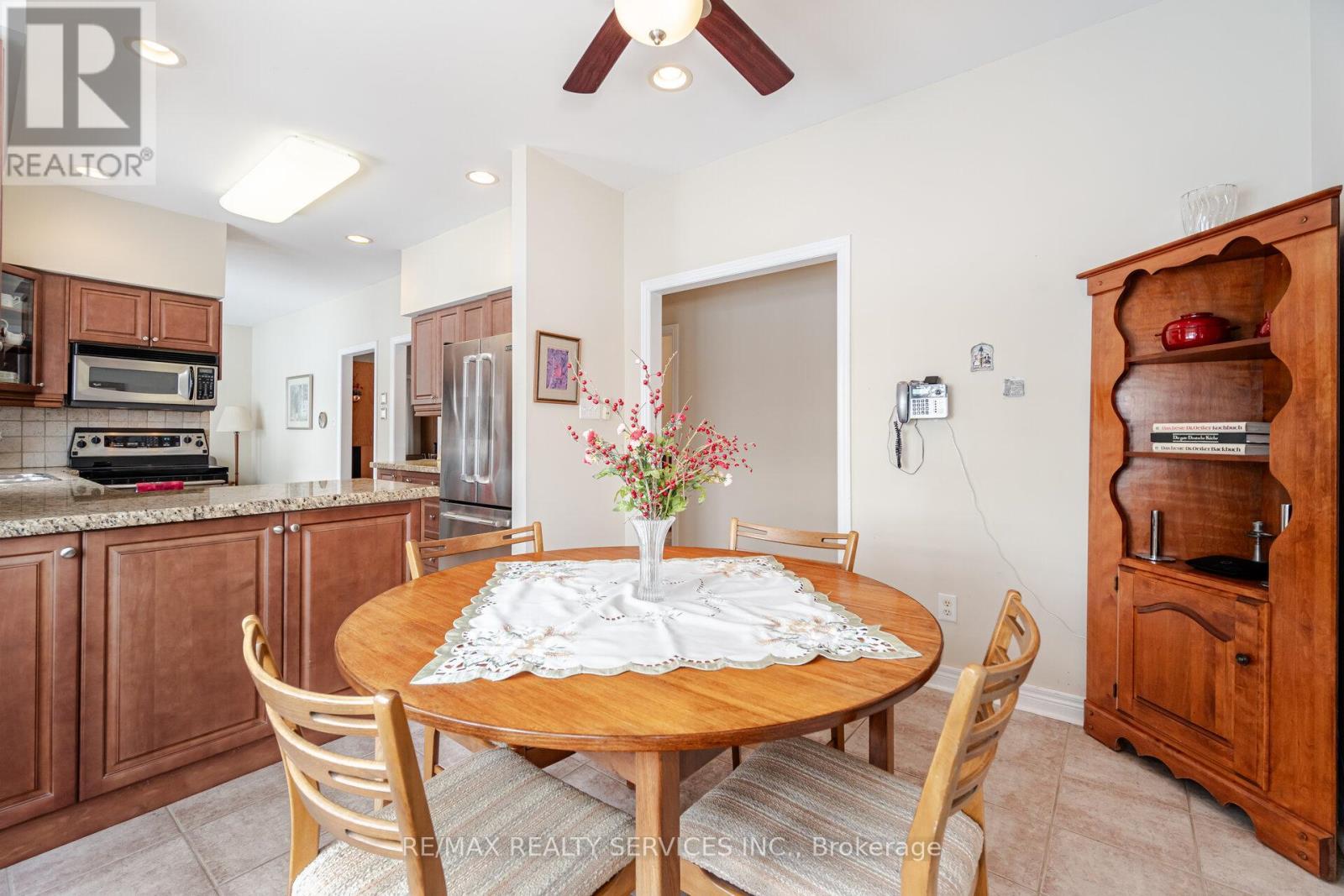 10 Orchard Park Gate, Brampton, ON - Indoor Photo Showing Other Room