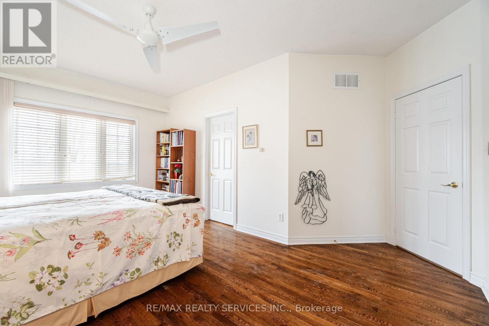 10 Orchard Park Gate, Brampton, ON - Indoor Photo Showing Bedroom