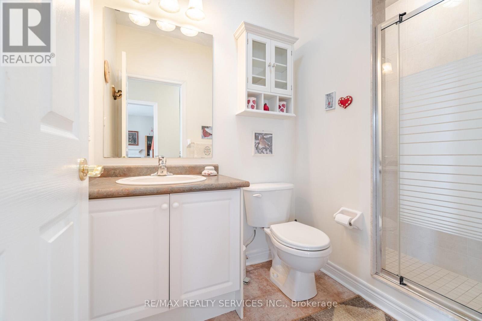 10 Orchard Park Gate, Brampton, ON - Indoor Photo Showing Bathroom