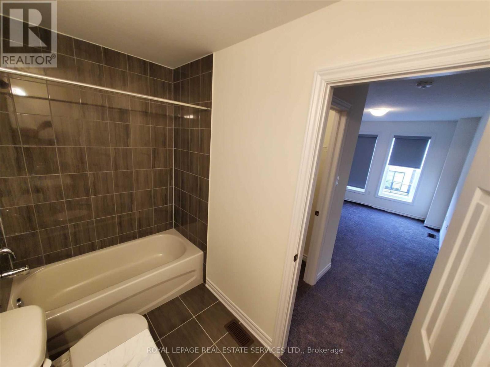 31 - 383 Dundas Street E, Hamilton, ON - Indoor Photo Showing Bathroom