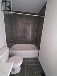 31 - 383 Dundas Street E, Hamilton, ON - Indoor Photo Showing Bathroom