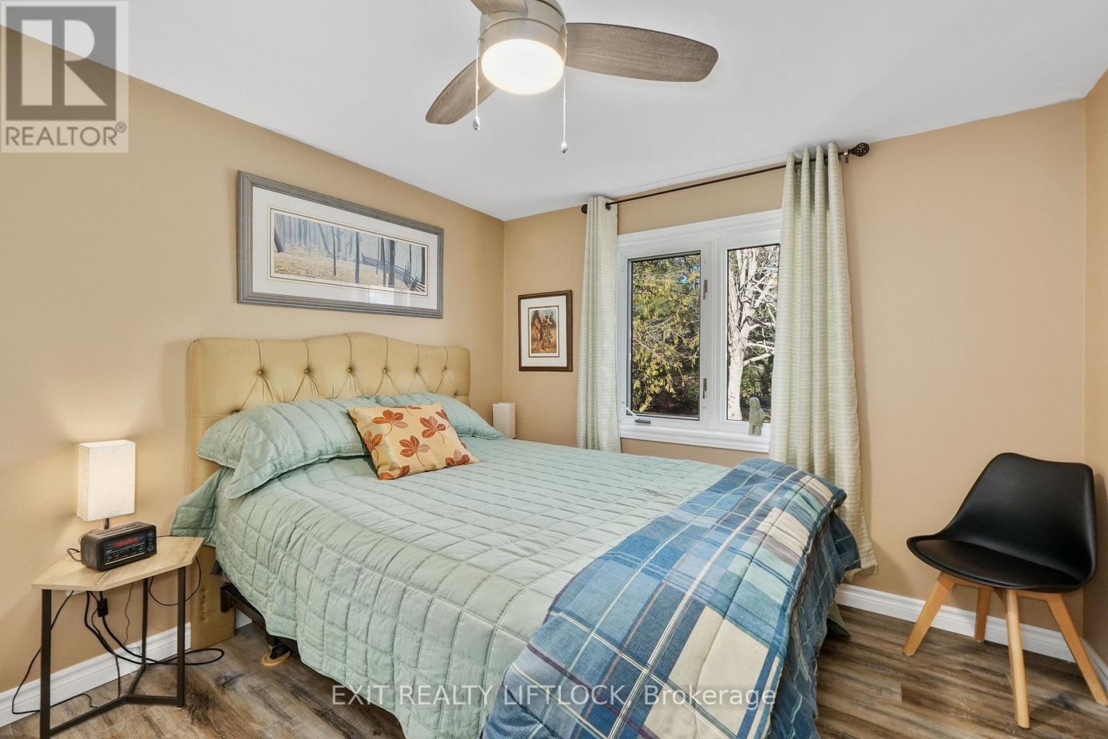 2348 18Th Line, Selwyn, ON - Indoor Photo Showing Bedroom