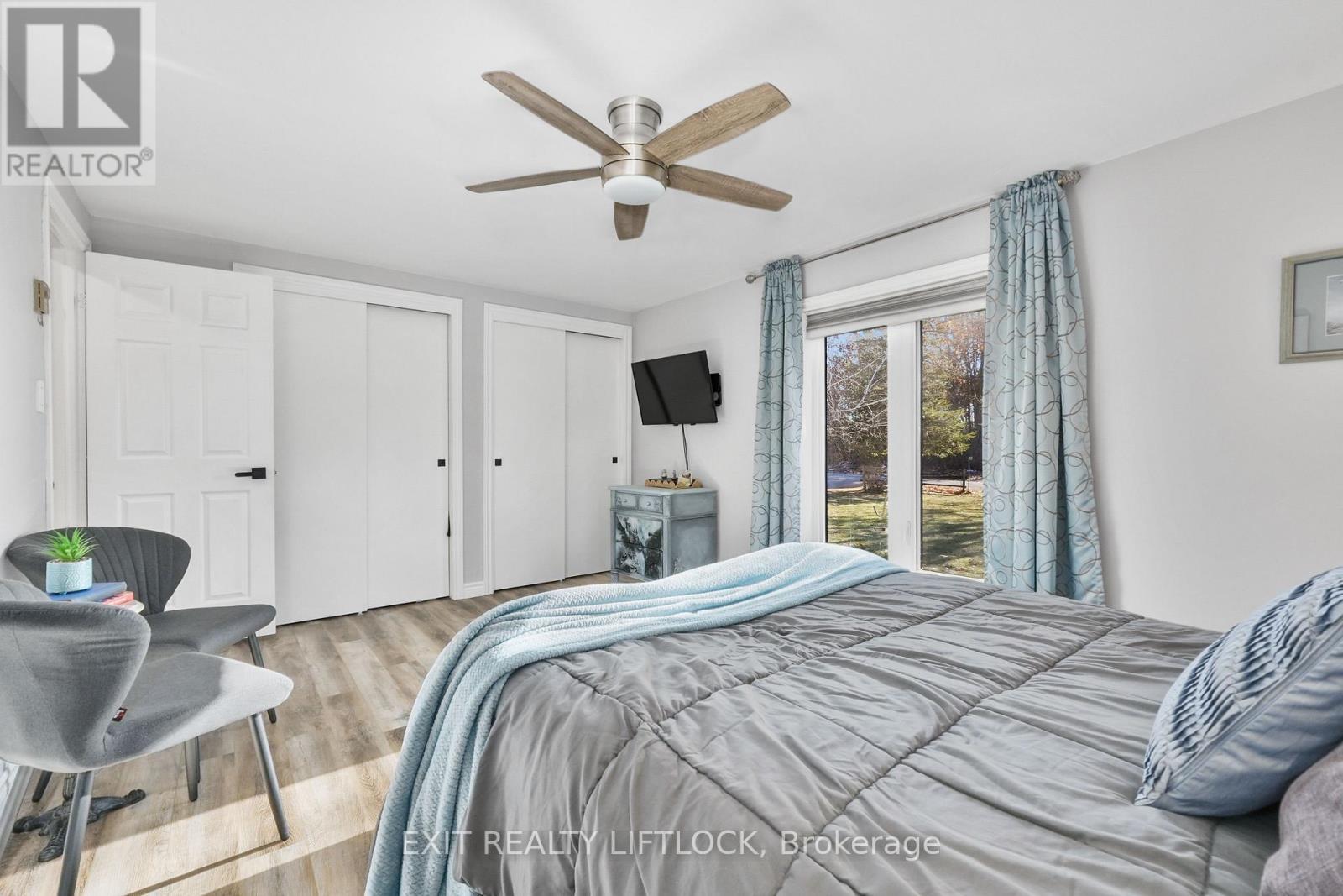 2348 18Th Line, Selwyn, ON - Indoor Photo Showing Bedroom