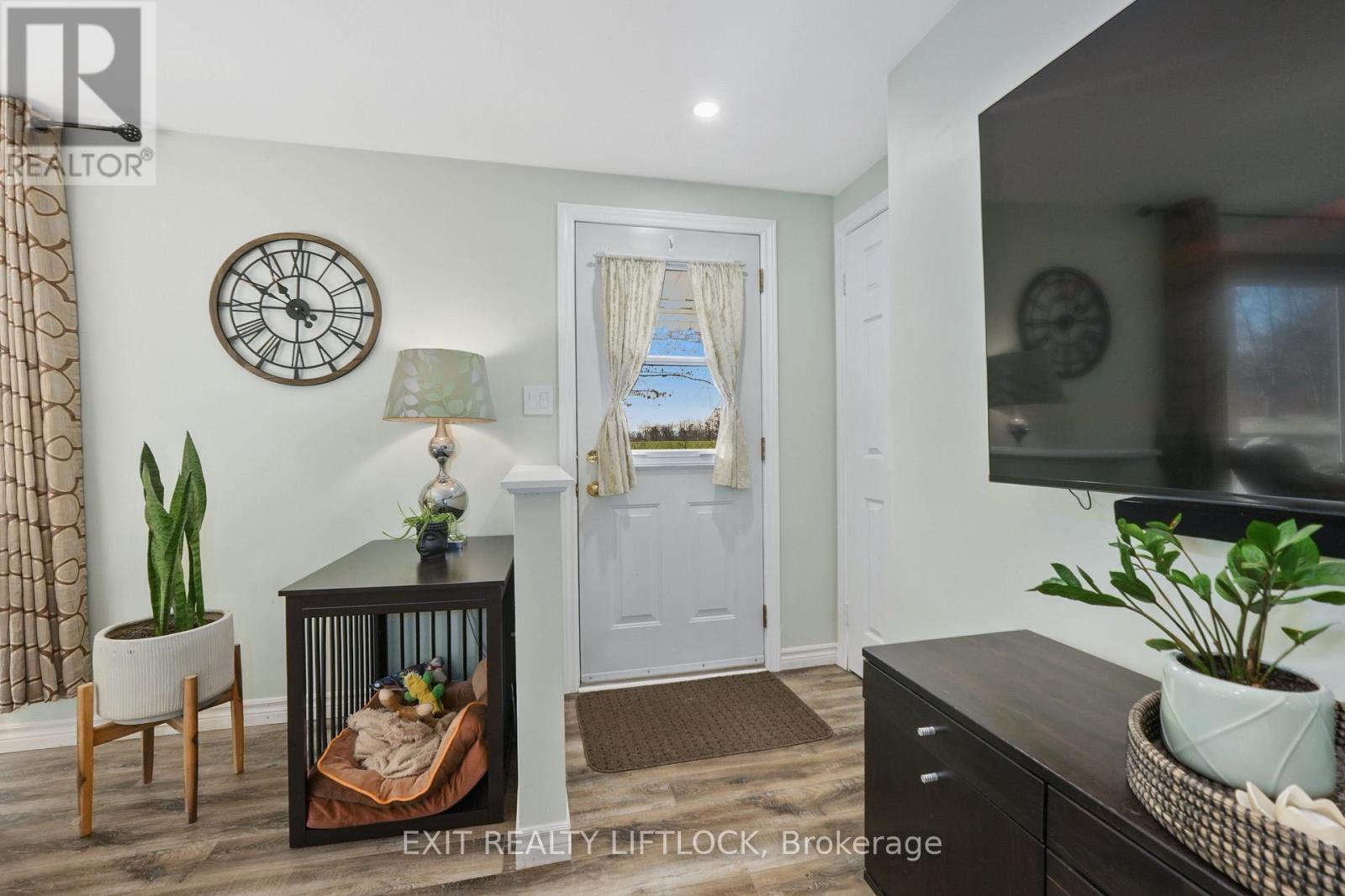 2348 18Th Line, Selwyn, ON - Indoor Photo Showing Other Room