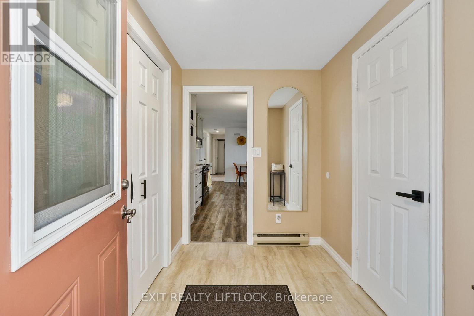 2348 18Th Line, Selwyn, ON - Indoor Photo Showing Other Room