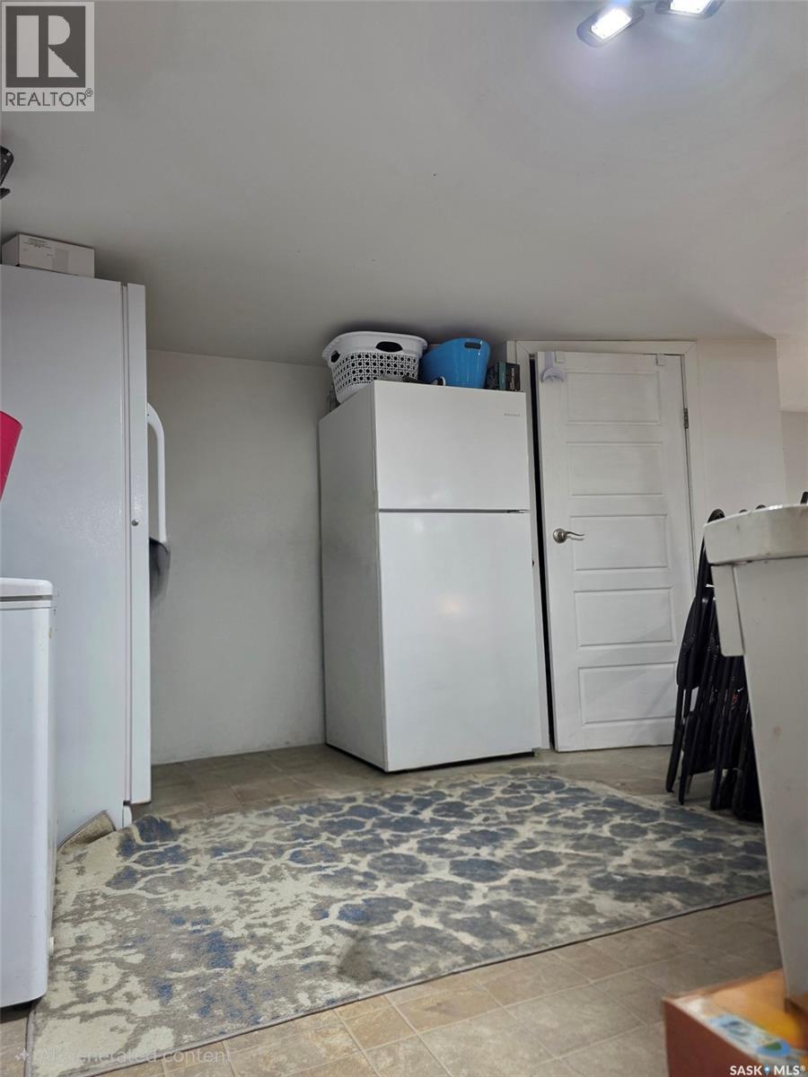 Banman Acreage, Swift Current Rm No. 137, SK - Indoor Photo Showing Garage