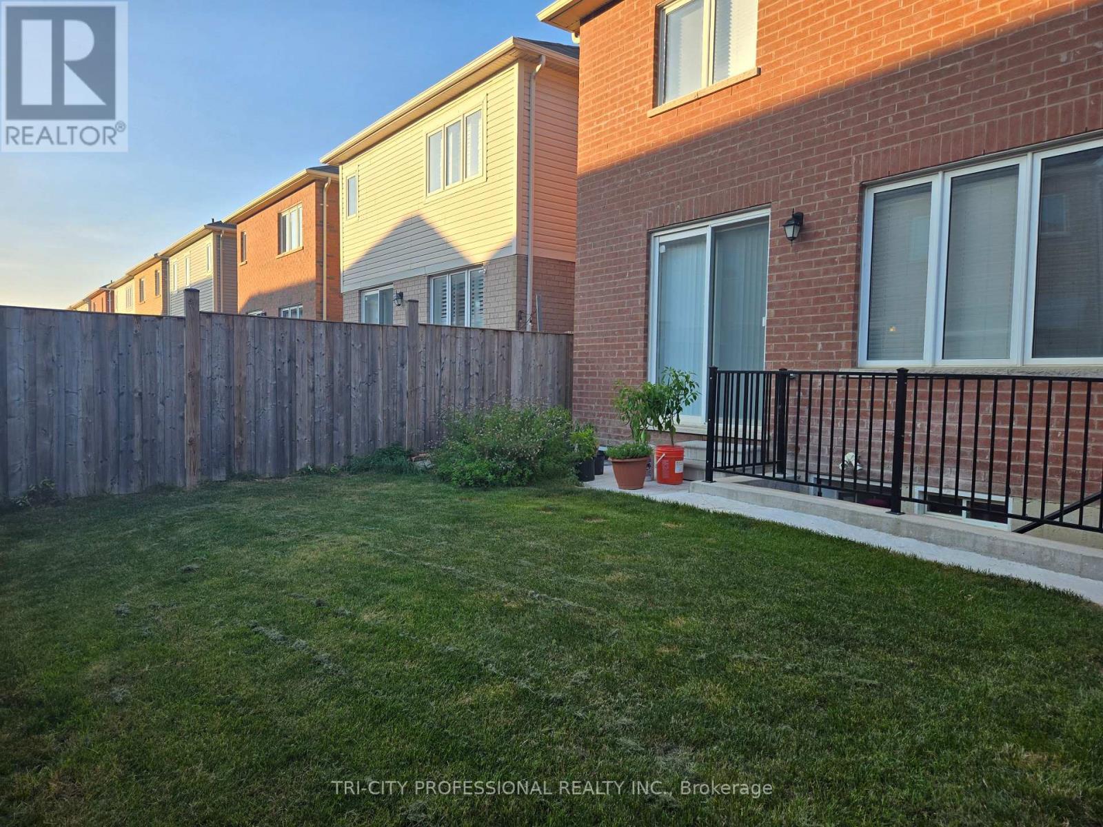520 Edenbrook Hill Drive, Brampton, ON - Outdoor With Exterior