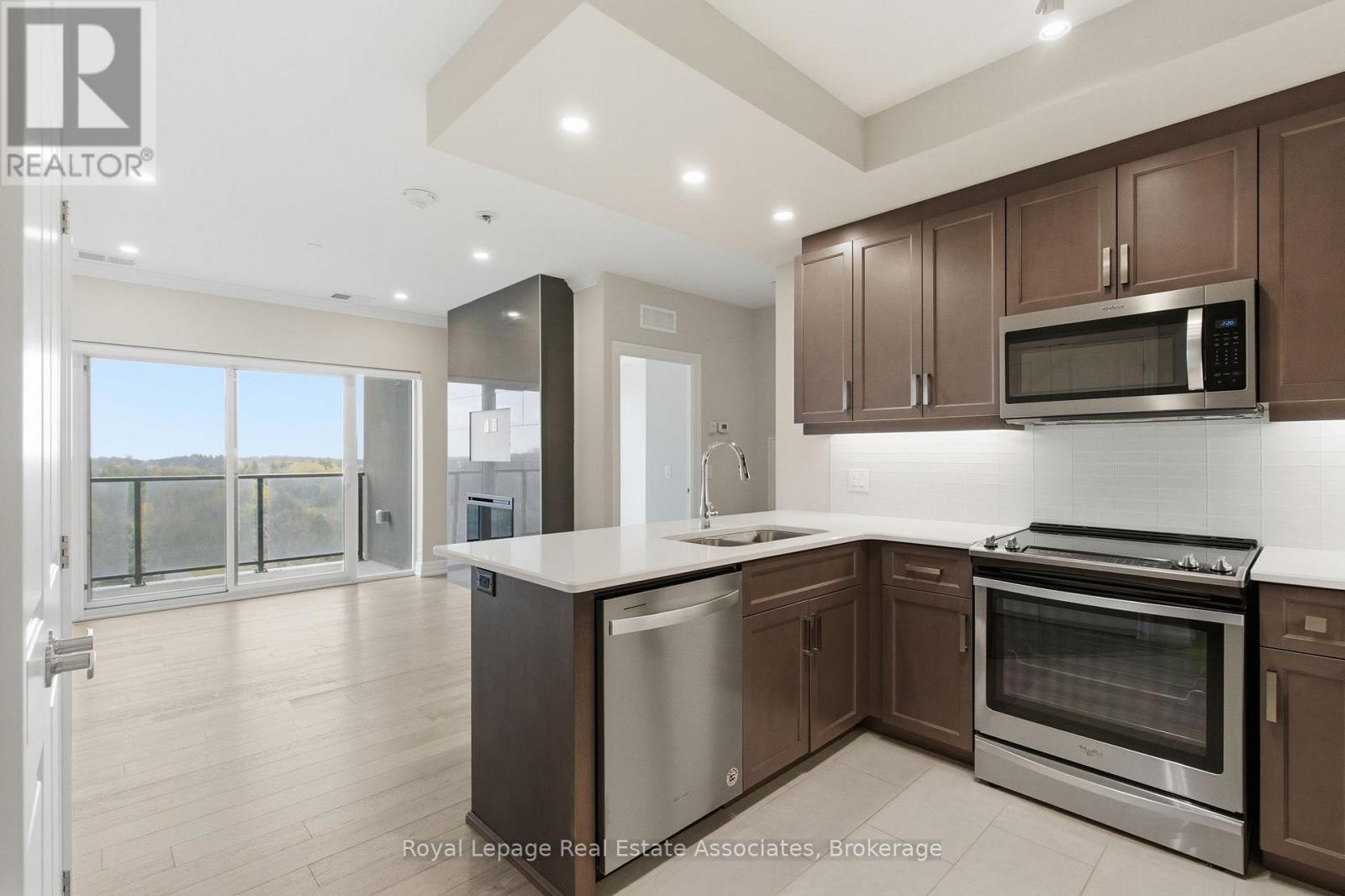 814 - 1878 Gordon Street, Guelph, ON - Indoor Photo Showing Kitchen With Upgraded Kitchen