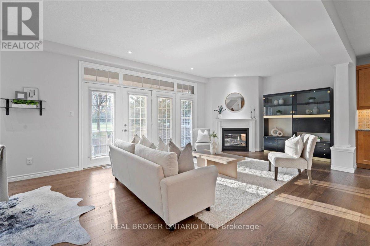 22 - 435 Winchester Drive, Waterloo, ON - Indoor Photo Showing Living Room With Fireplace