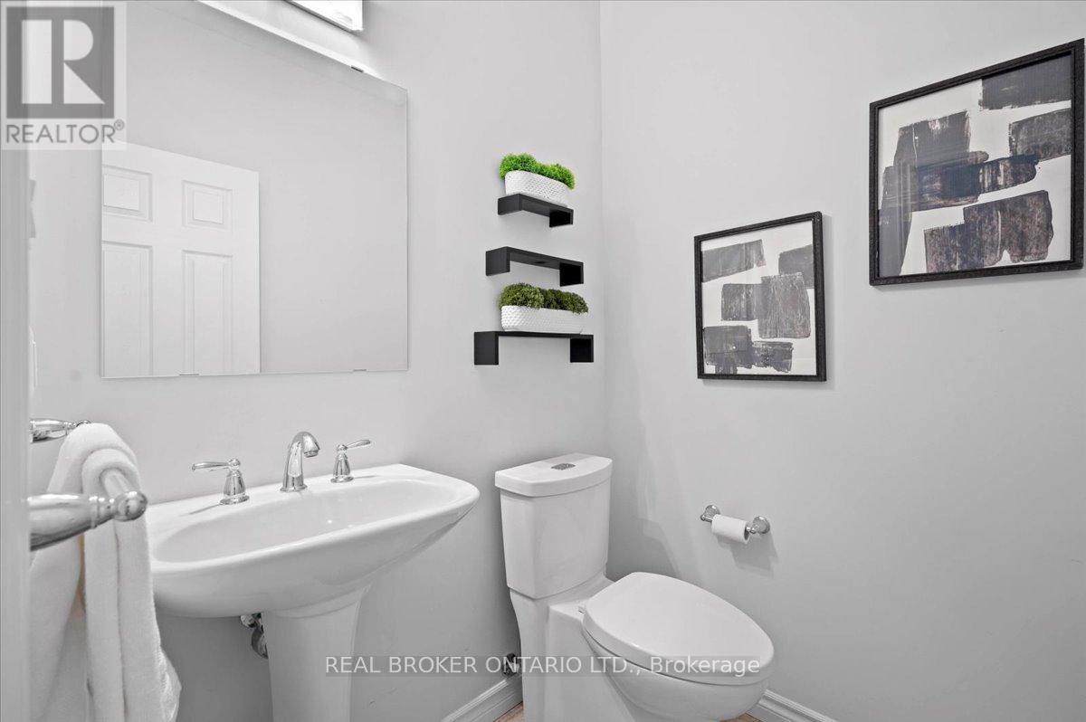 22 - 435 Winchester Drive, Waterloo, ON - Indoor Photo Showing Bathroom