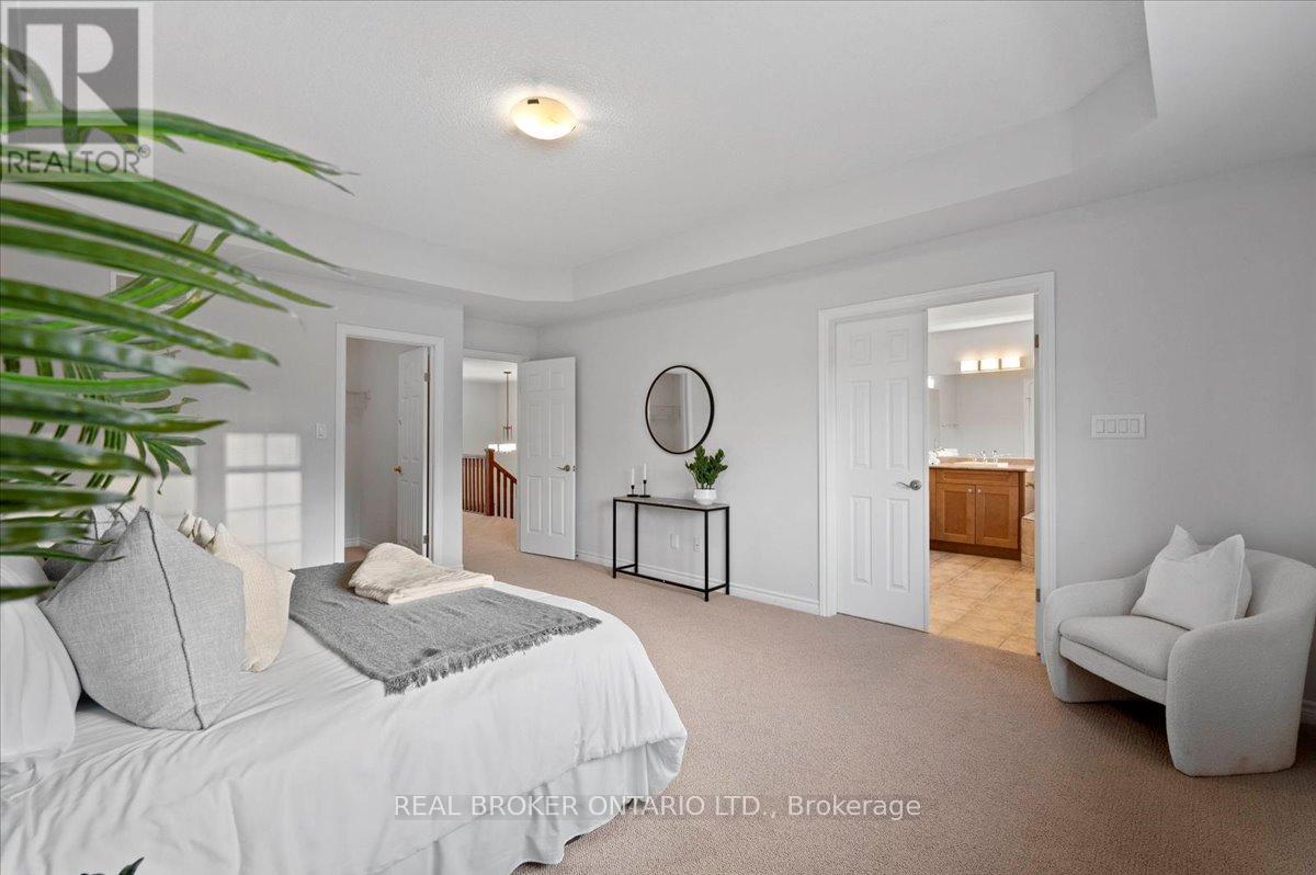22 - 435 Winchester Drive, Waterloo, ON - Indoor Photo Showing Bedroom