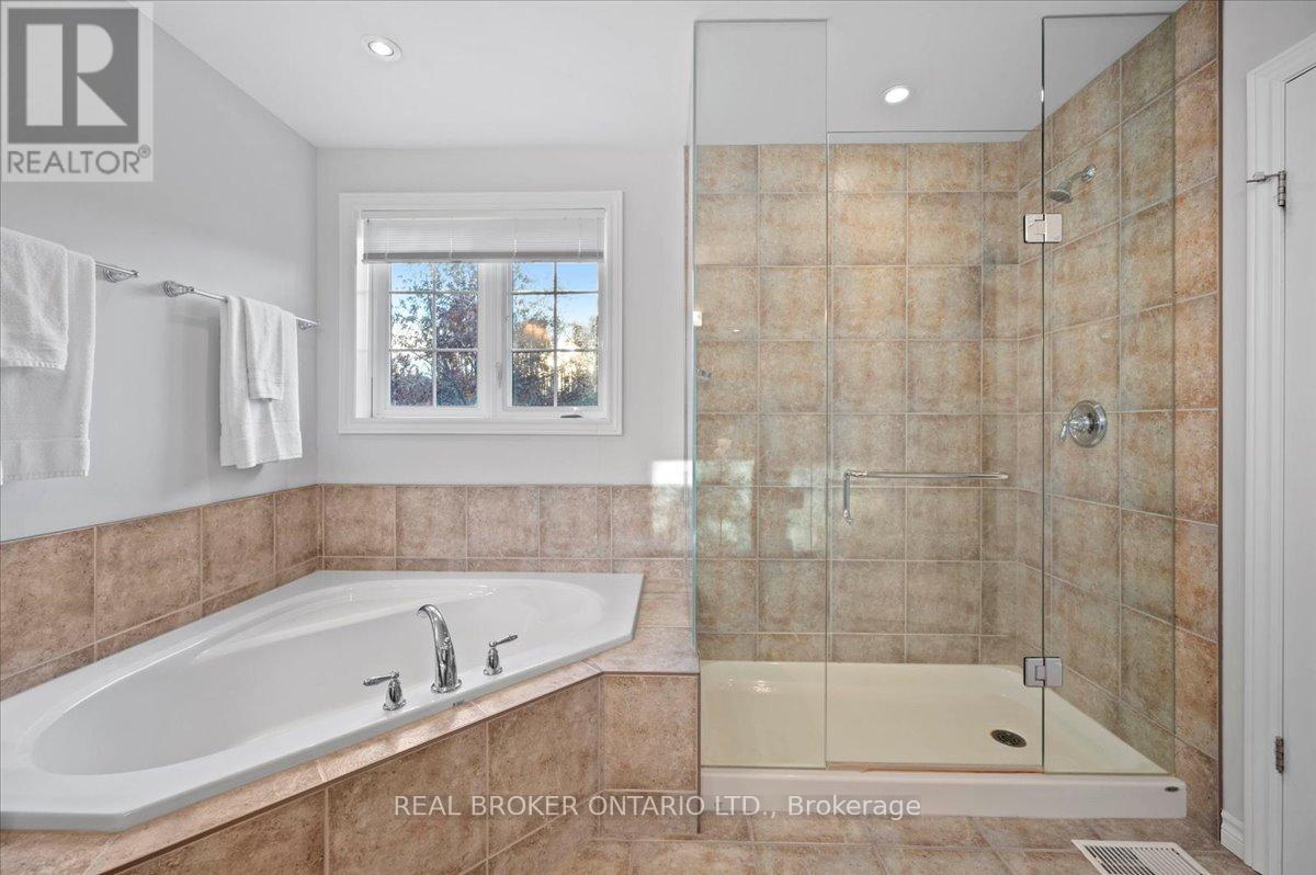 22 - 435 Winchester Drive, Waterloo, ON - Indoor Photo Showing Bathroom