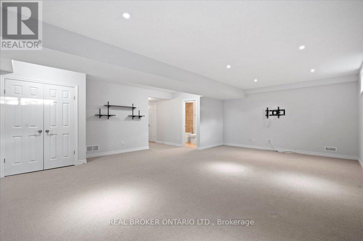 22 - 435 Winchester Drive, Waterloo, ON - Indoor