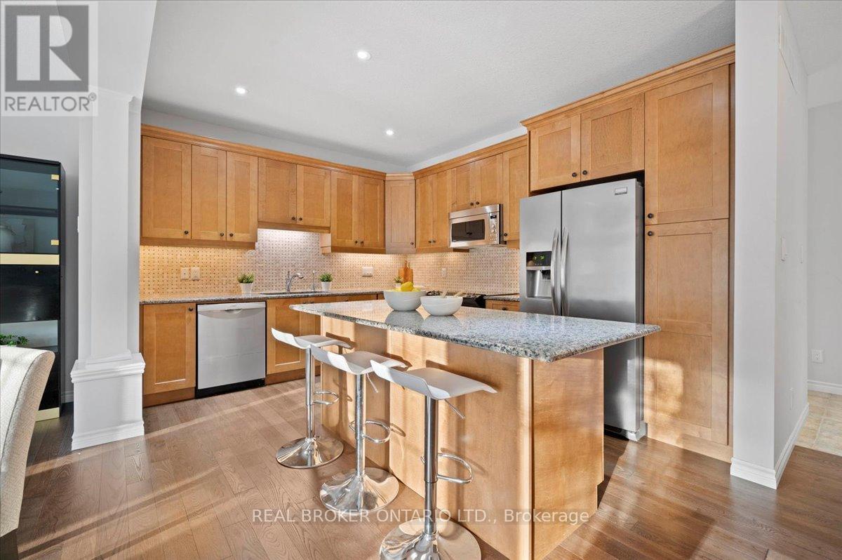 22 - 435 Winchester Drive, Waterloo, ON - Indoor Photo Showing Kitchen