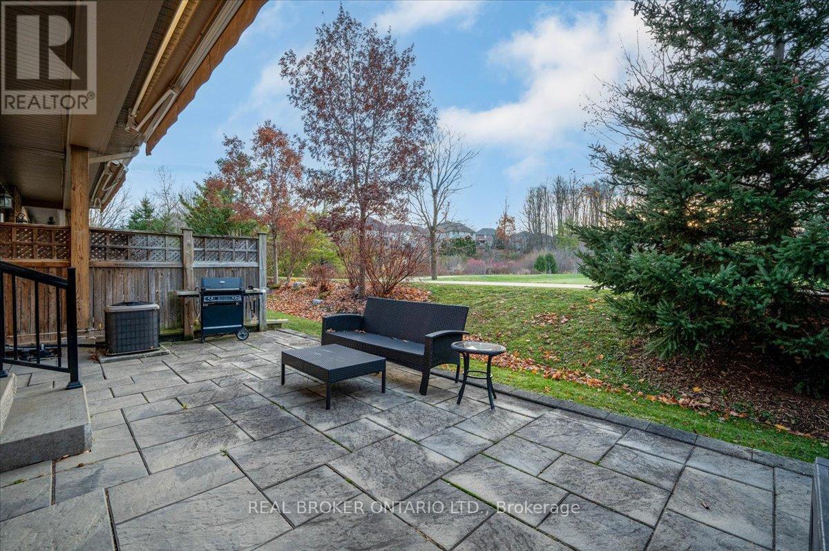 22 - 435 Winchester Drive, Waterloo, ON - Outdoor