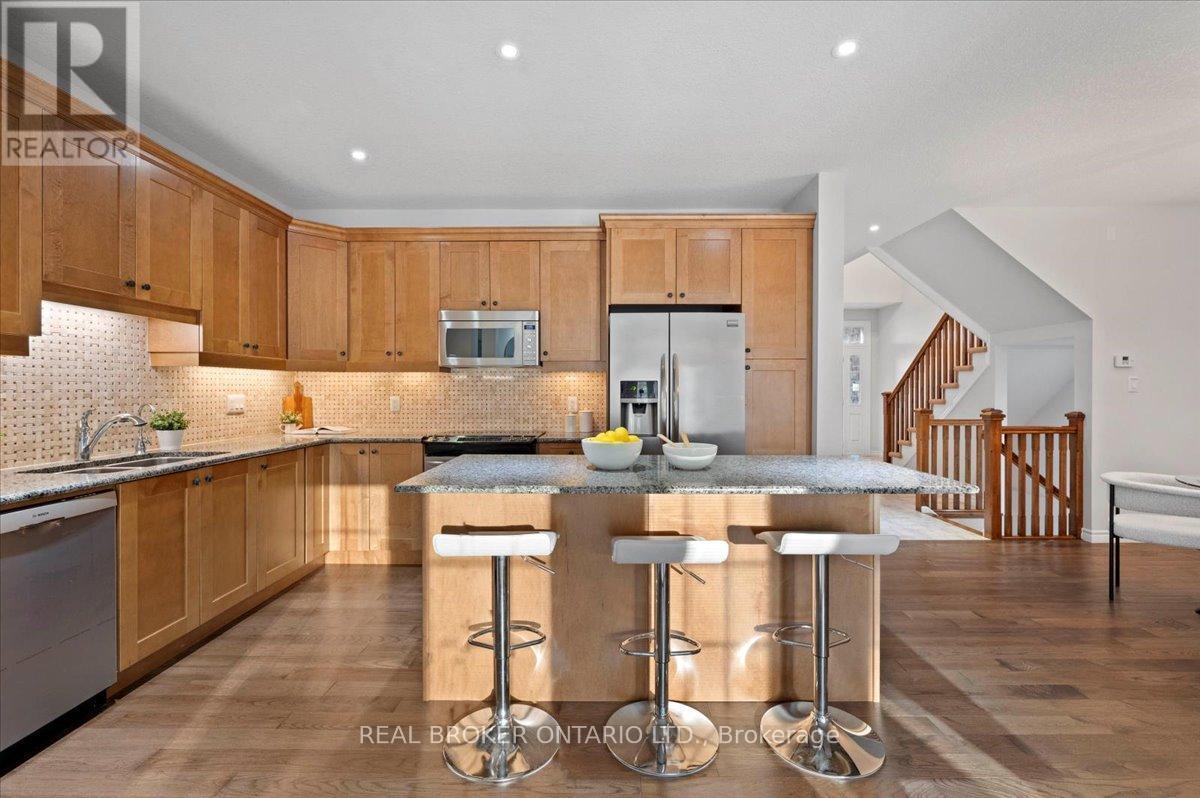 22 - 435 Winchester Drive, Waterloo, ON - Indoor Photo Showing Kitchen With Double Sink With Upgraded Kitchen