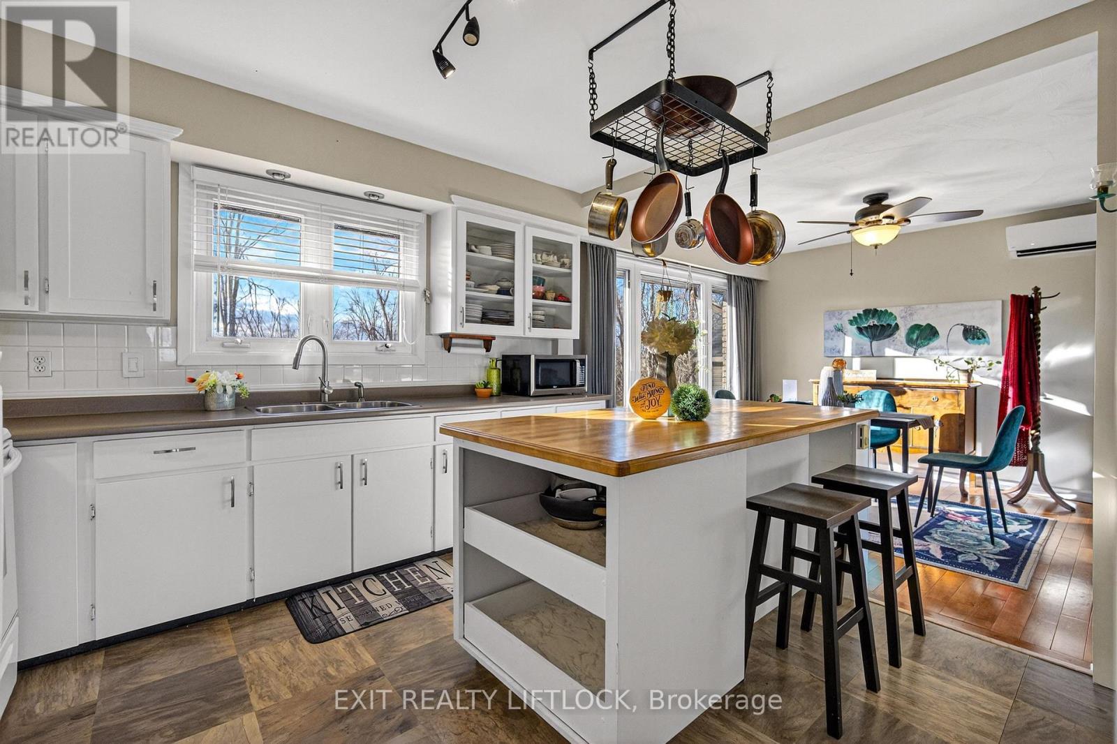 2146 Highway 7, Otonabee-South Monaghan, ON - Indoor Photo Showing Kitchen With Double Sink