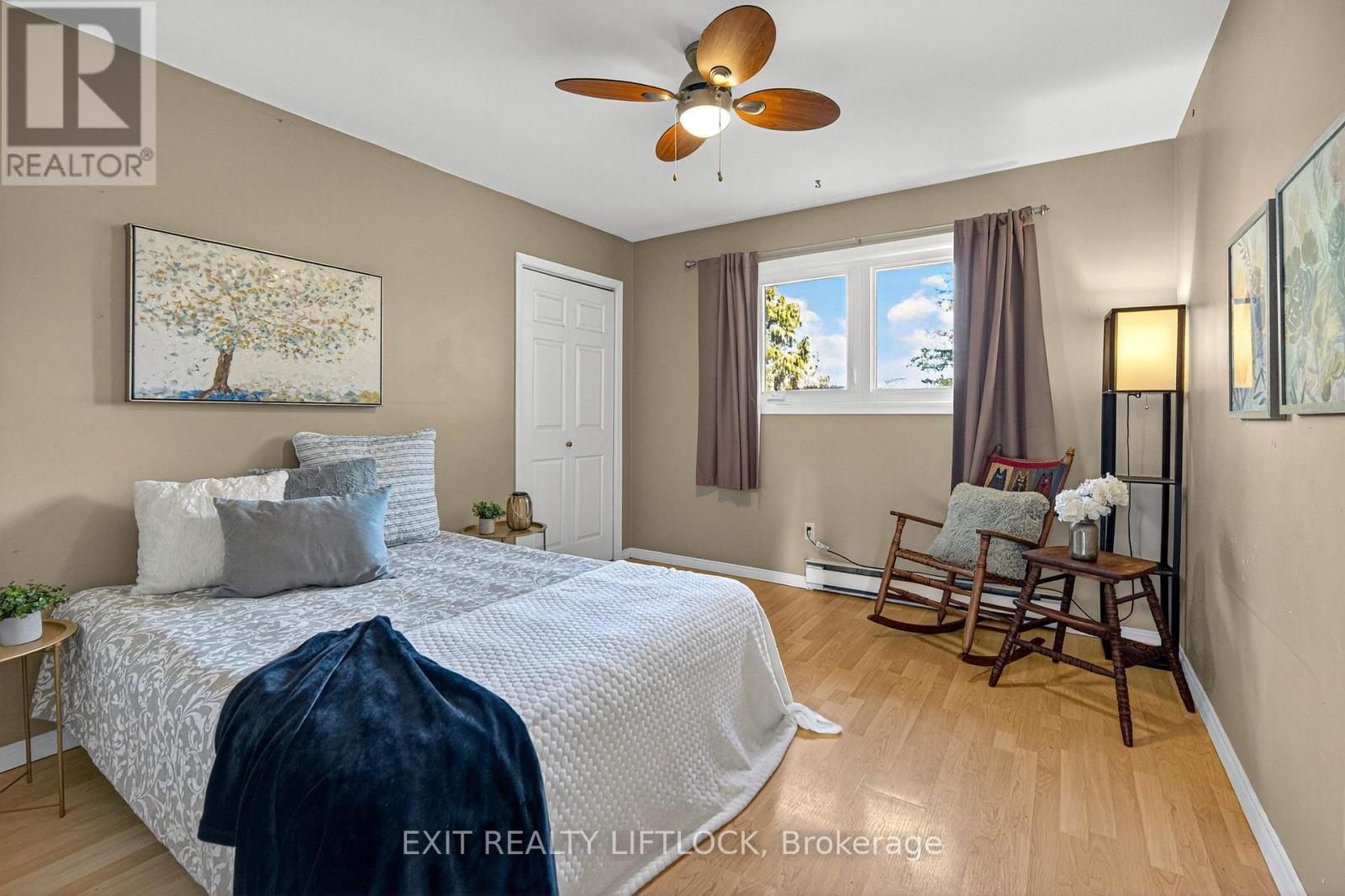 2146 Highway 7, Otonabee-South Monaghan, ON - Indoor Photo Showing Bedroom