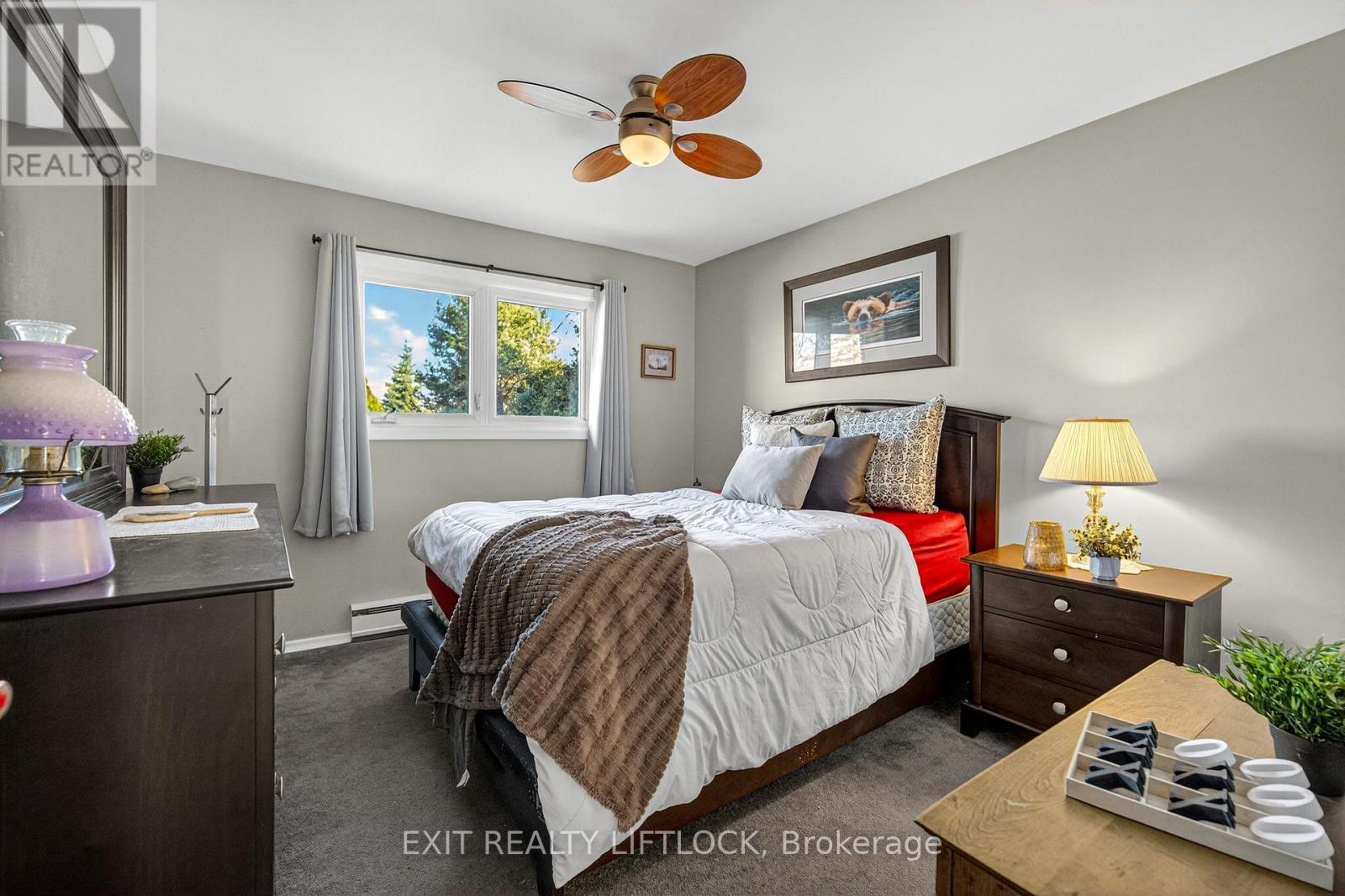 2146 Highway 7, Otonabee-South Monaghan, ON - Indoor Photo Showing Bedroom