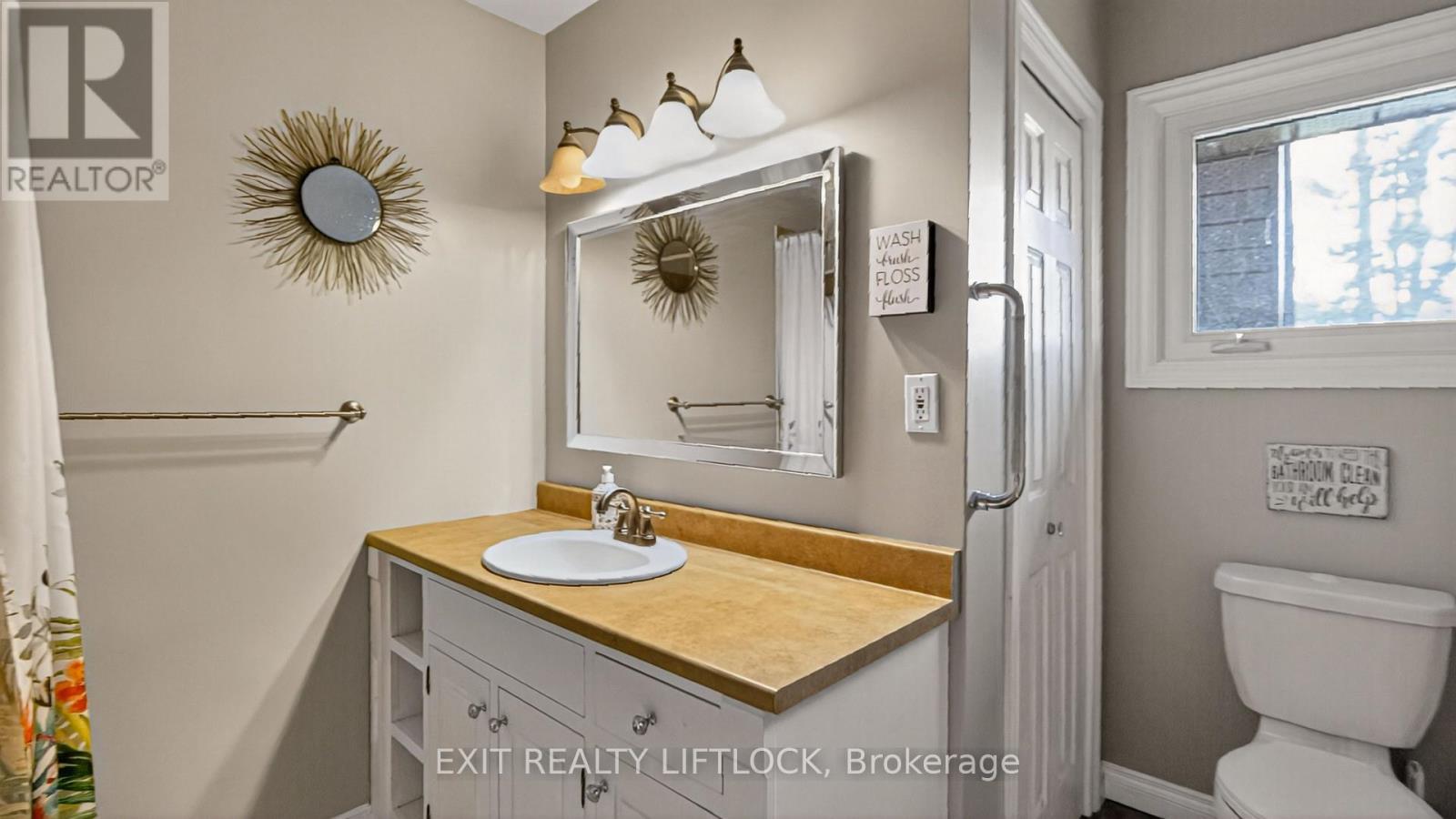 2146 Highway 7, Otonabee-South Monaghan, ON - Indoor Photo Showing Bathroom