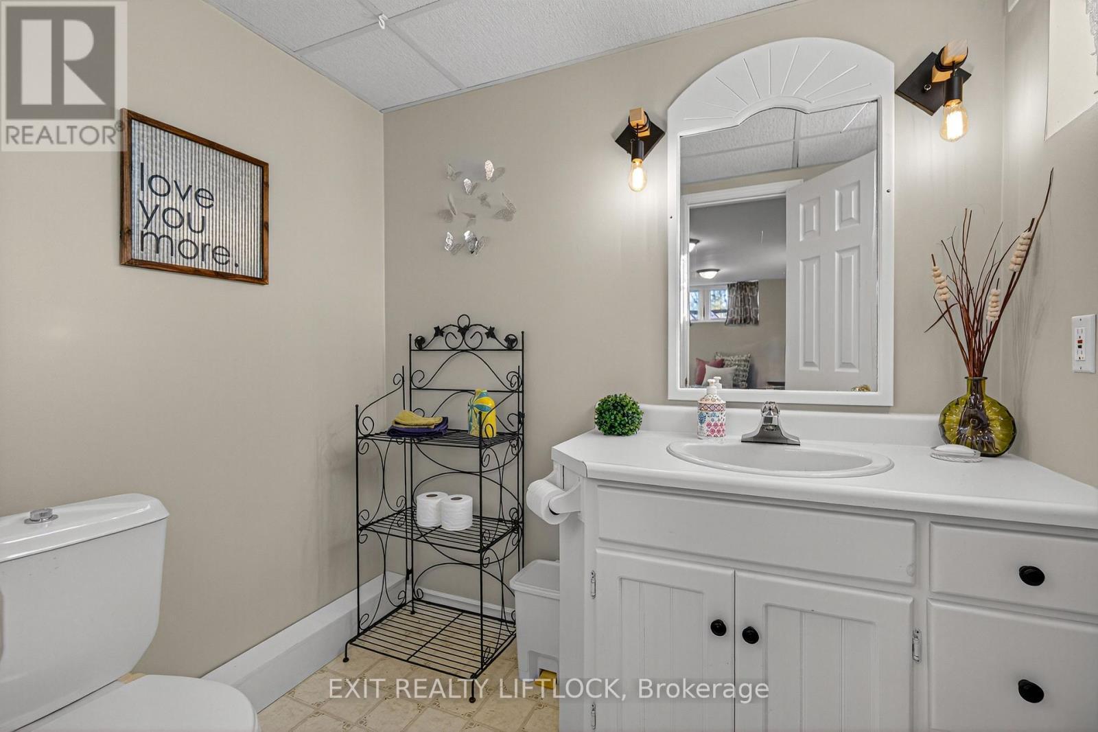2146 Highway 7, Otonabee-South Monaghan, ON - Indoor Photo Showing Bathroom
