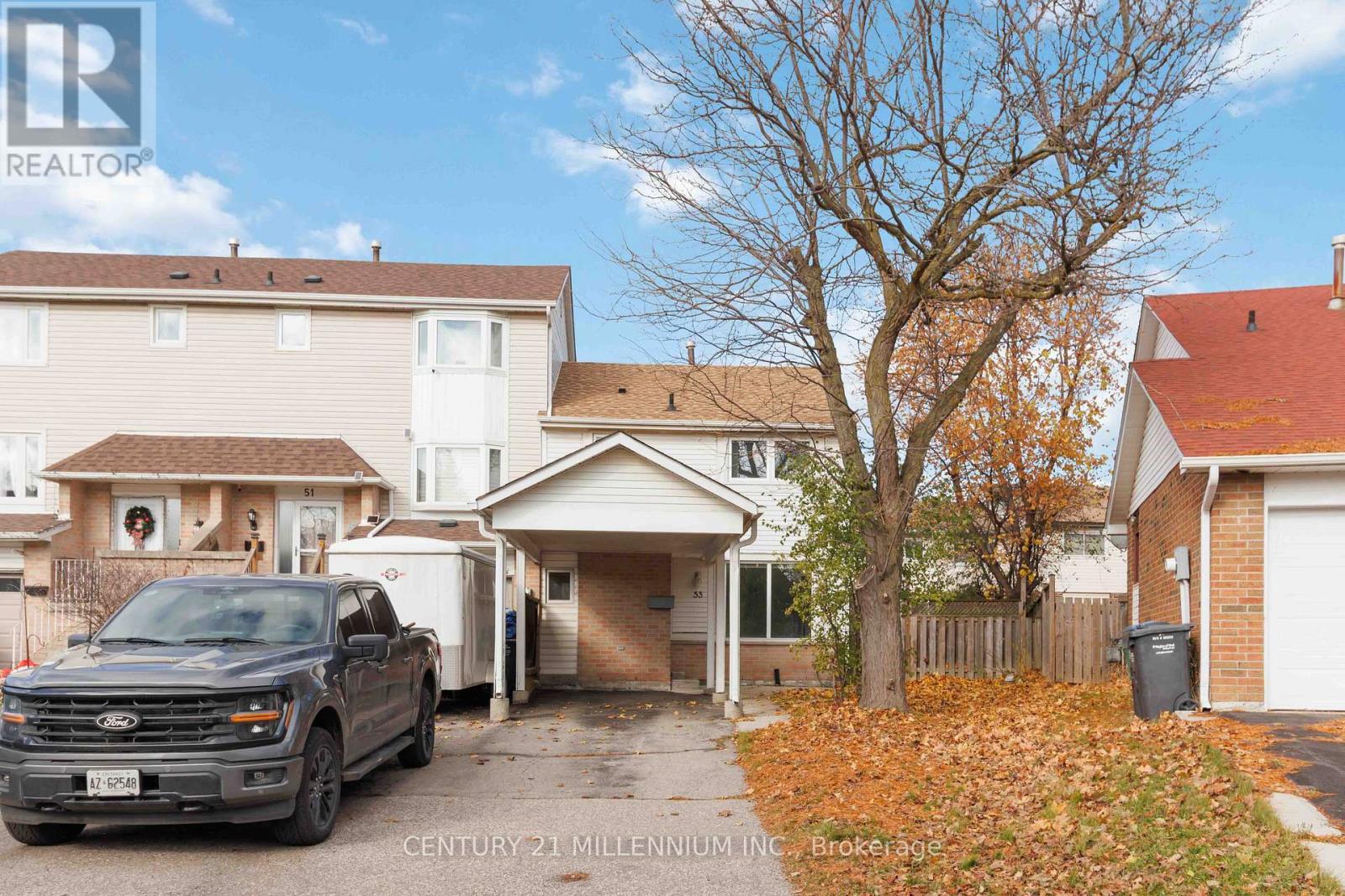 53 Courtleigh Square, Brampton, ON - Outdoor