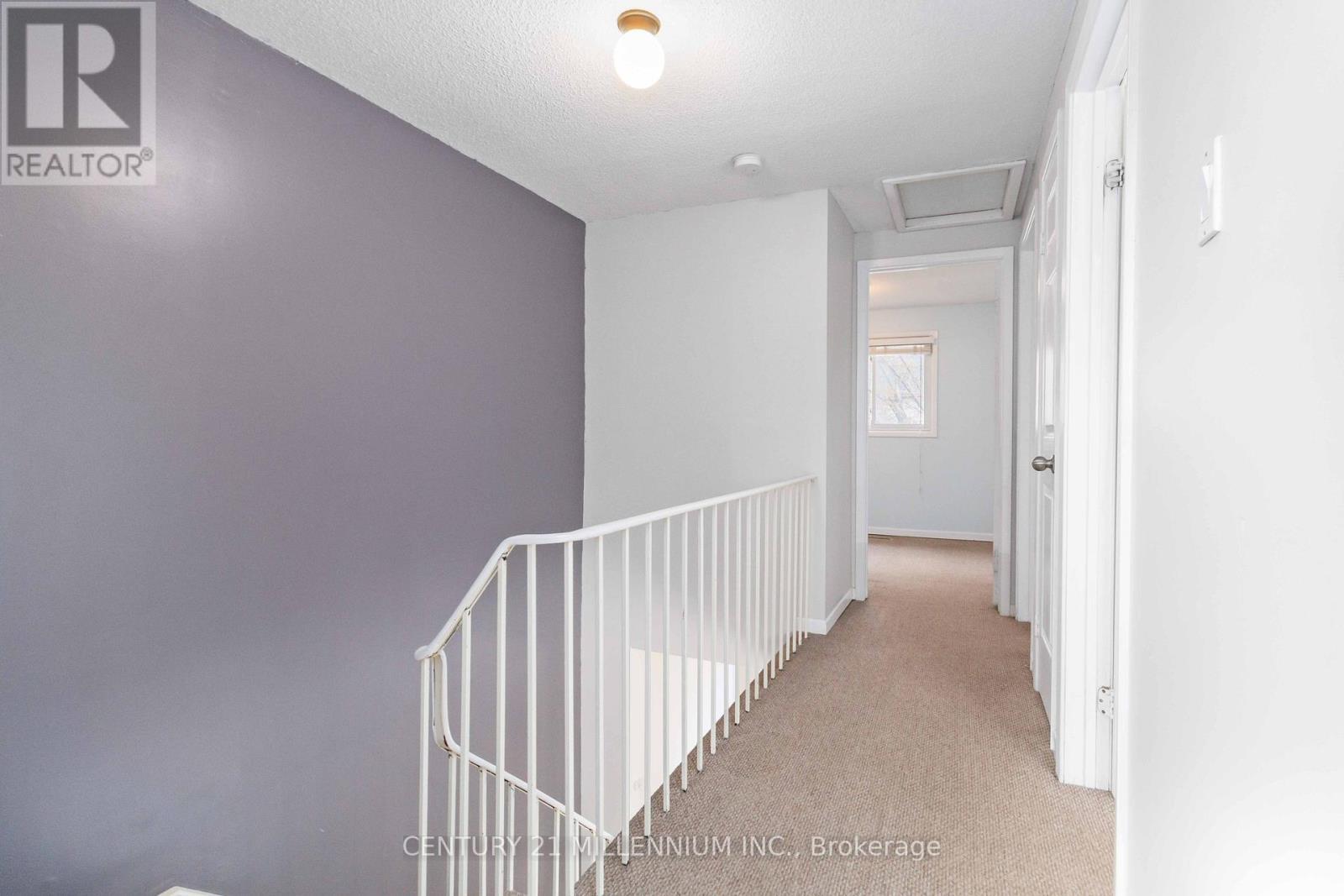 53 Courtleigh Square, Brampton, ON - Indoor Photo Showing Other Room