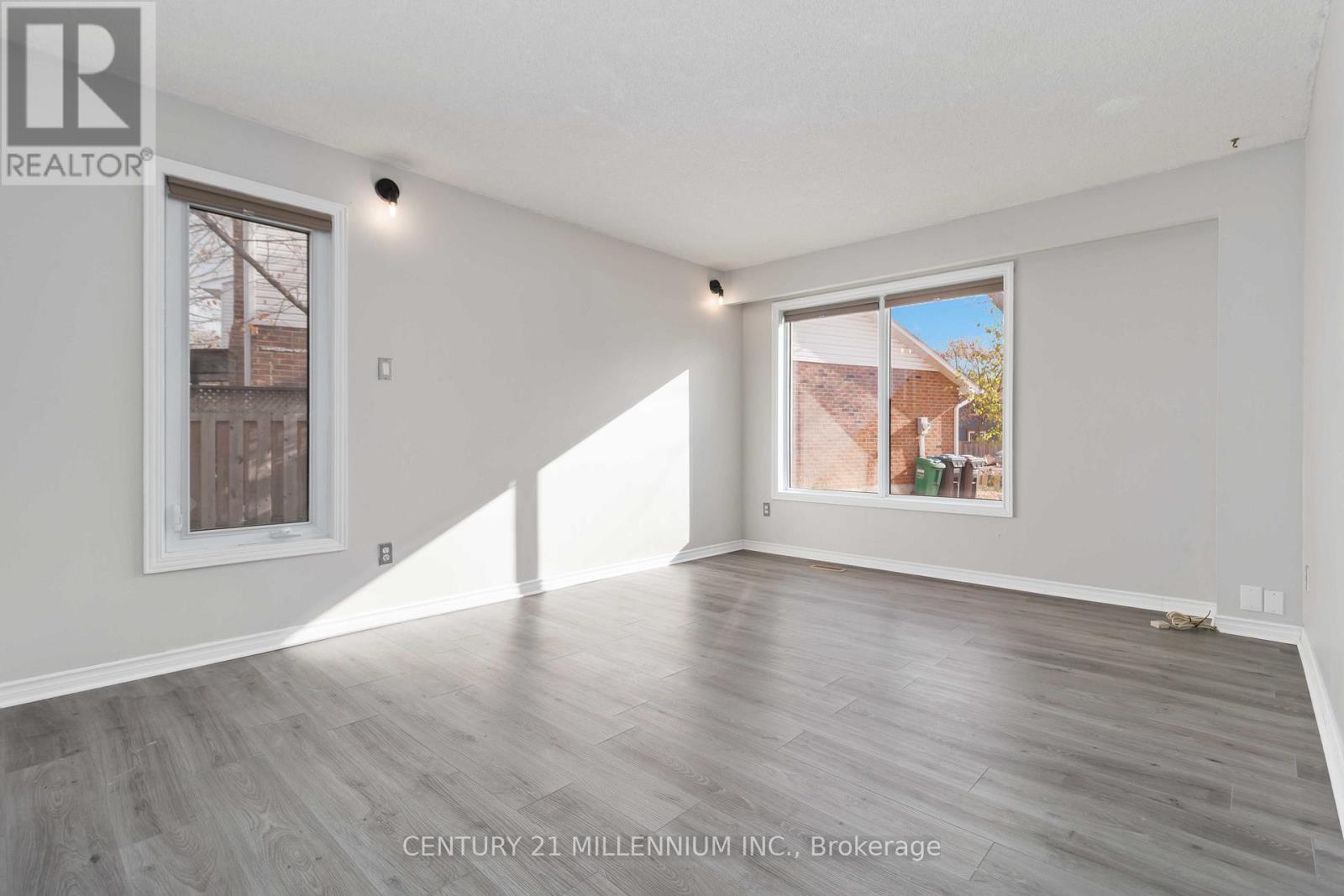 53 Courtleigh Square, Brampton, ON - Indoor