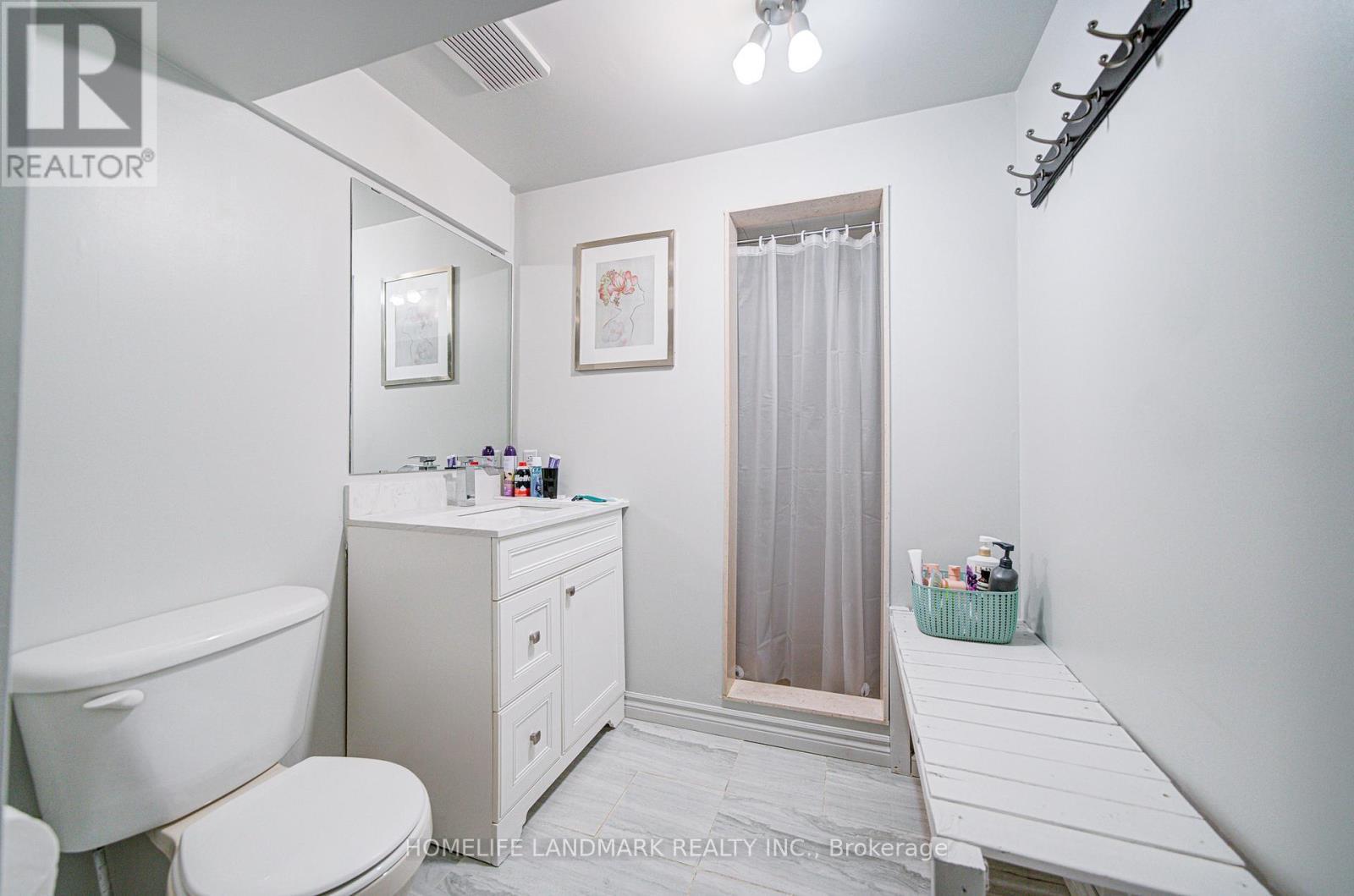 3531 Ingram Road, Mississauga, ON - Indoor Photo Showing Bathroom
