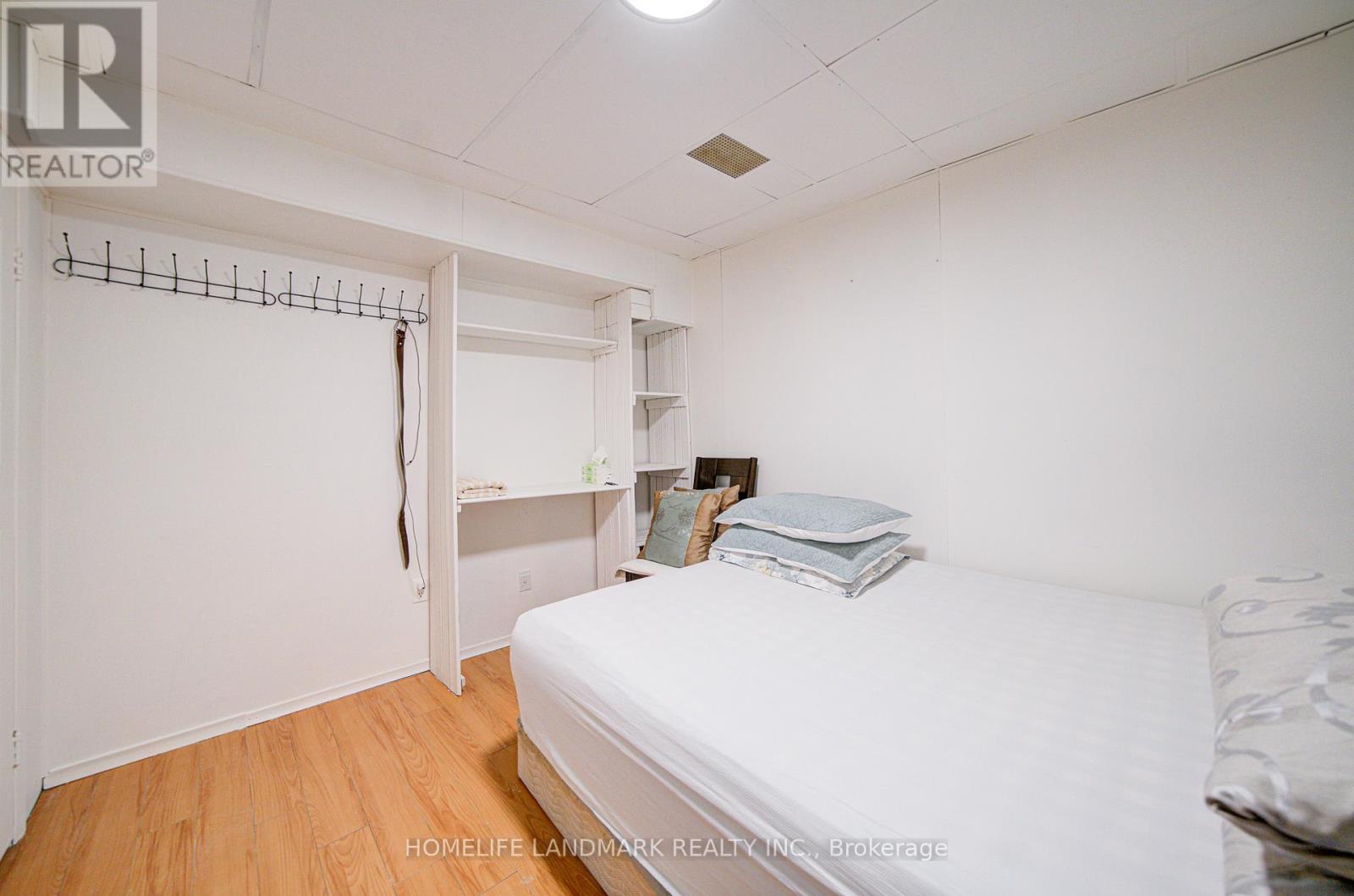 3531 Ingram Road, Mississauga, ON - Indoor Photo Showing Bedroom