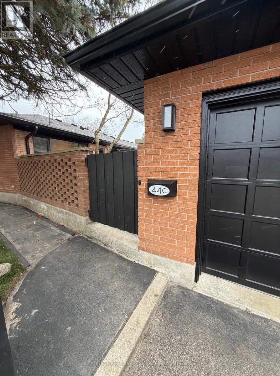 C - 44 Patterson Avenue, Brantford, ON - Outdoor