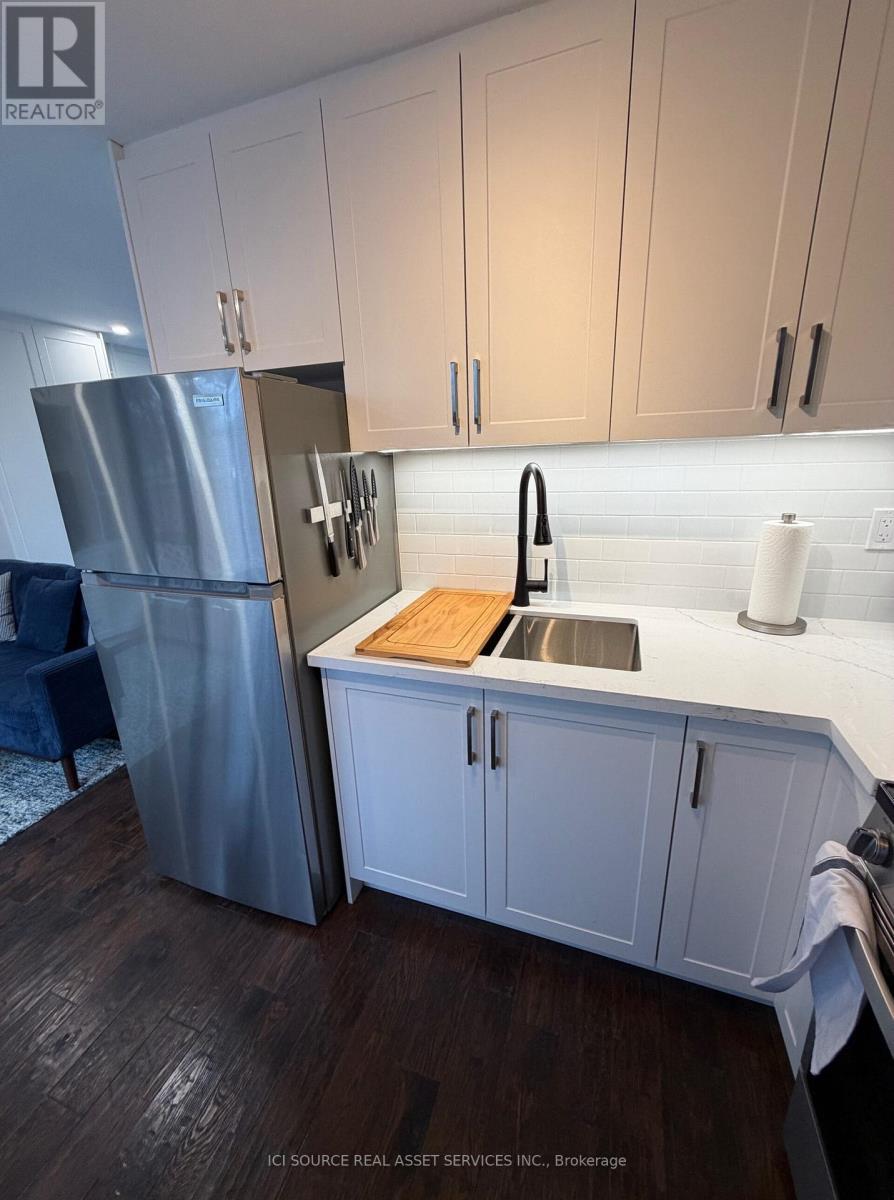 C - 44 Patterson Avenue, Brantford, ON - Indoor Photo Showing Kitchen