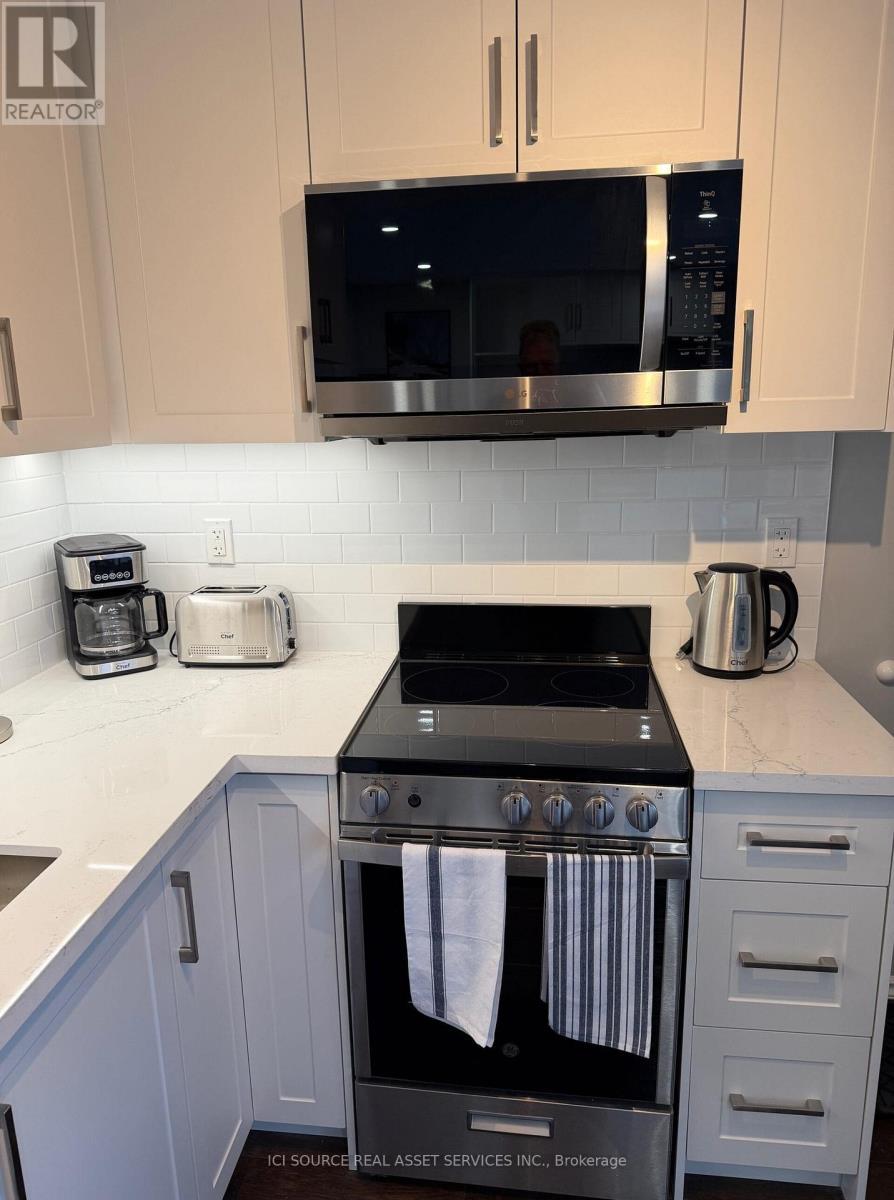 C - 44 Patterson Avenue, Brantford, ON - Indoor Photo Showing Kitchen